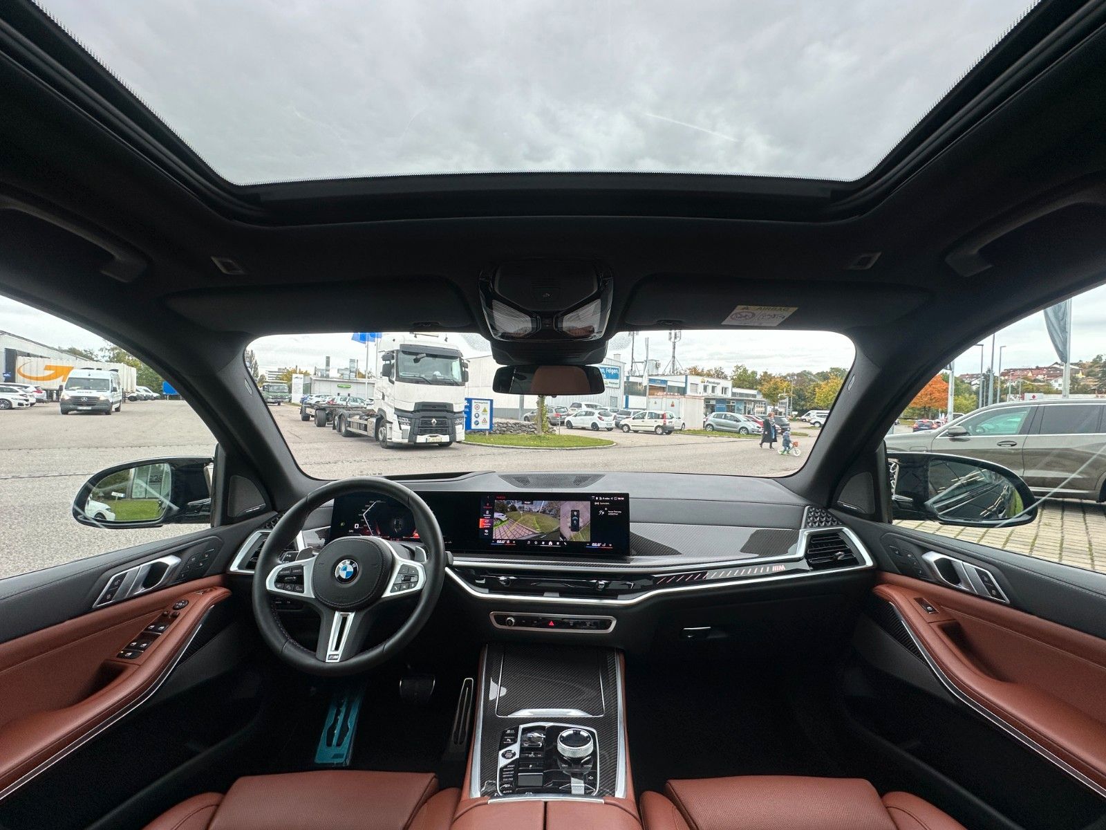 Fahrzeugabbildung BMW X5 M60 i xDrive ACC,HUD,PANO,HARMAN,LUFT,AHK,360