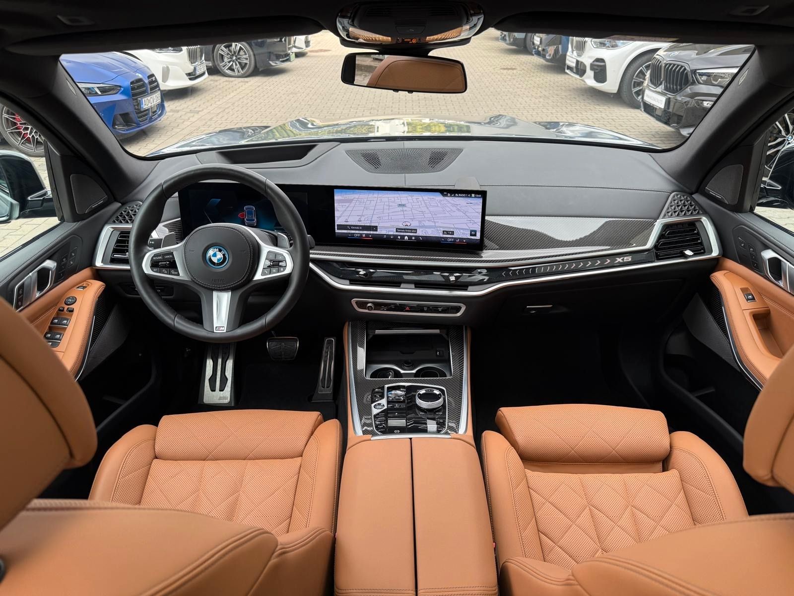 Fahrzeugabbildung BMW X5 50e xDrive MSport ACC,HUD,PANO,HARMAN,LUFT,..