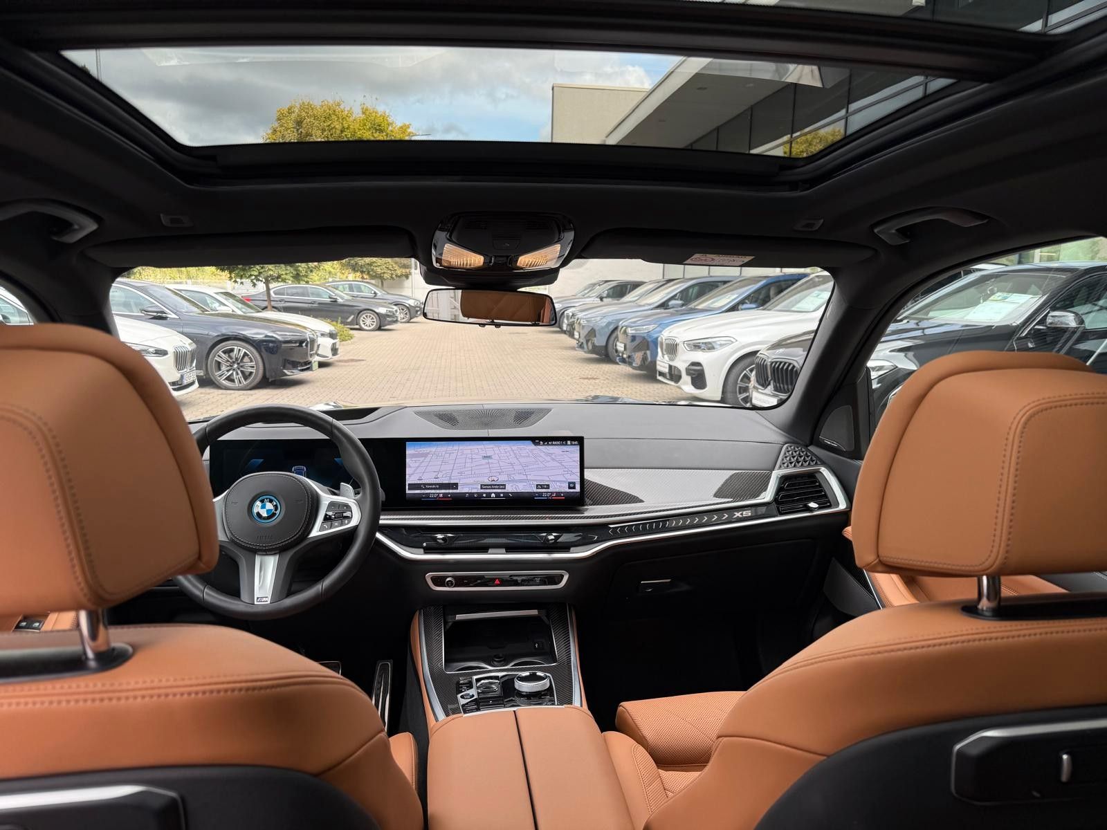 Fahrzeugabbildung BMW X5 50e xDrive MSport ACC,HUD,PANO,HARMAN,LUFT,..