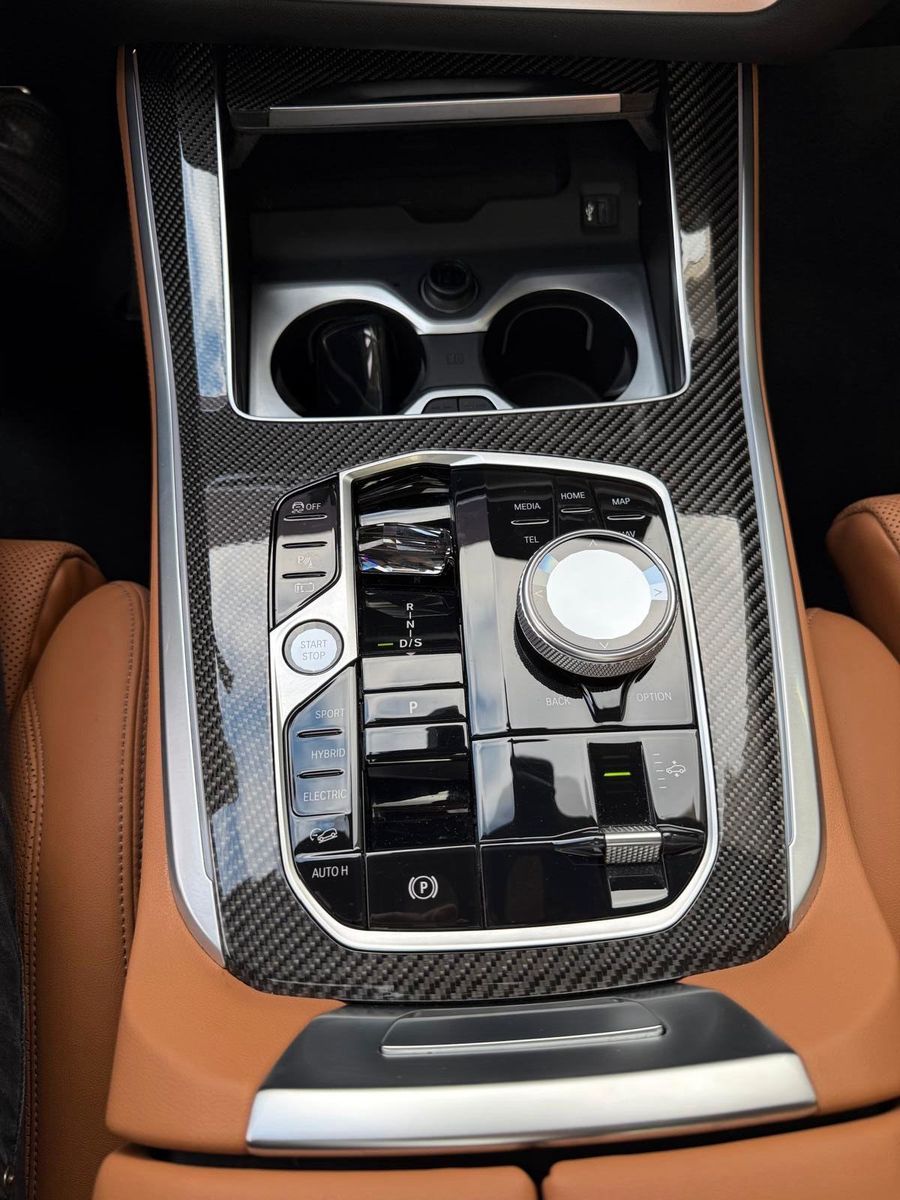 Fahrzeugabbildung BMW X5 50e xDrive MSport ACC,HUD,PANO,HARMAN,LUFT,..