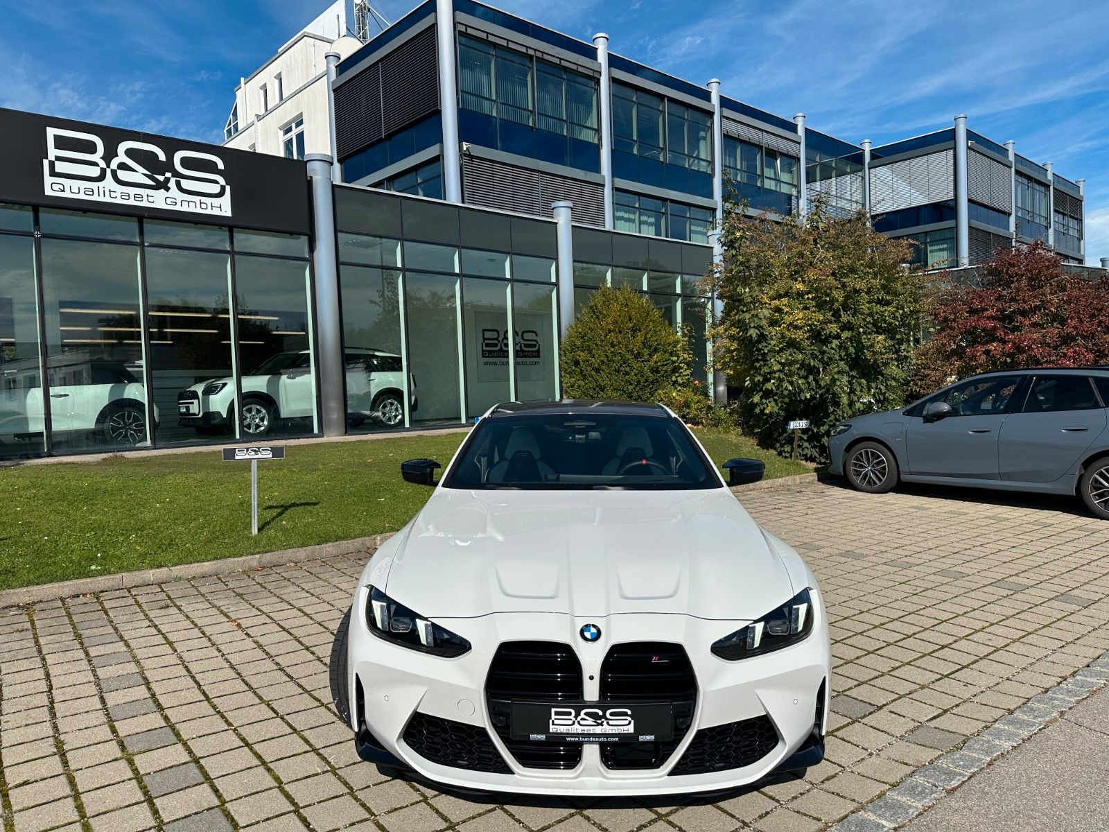 Fahrzeugabbildung BMW M4 Coupe M xDrive Competition ACC,HUD,HARMAN,360