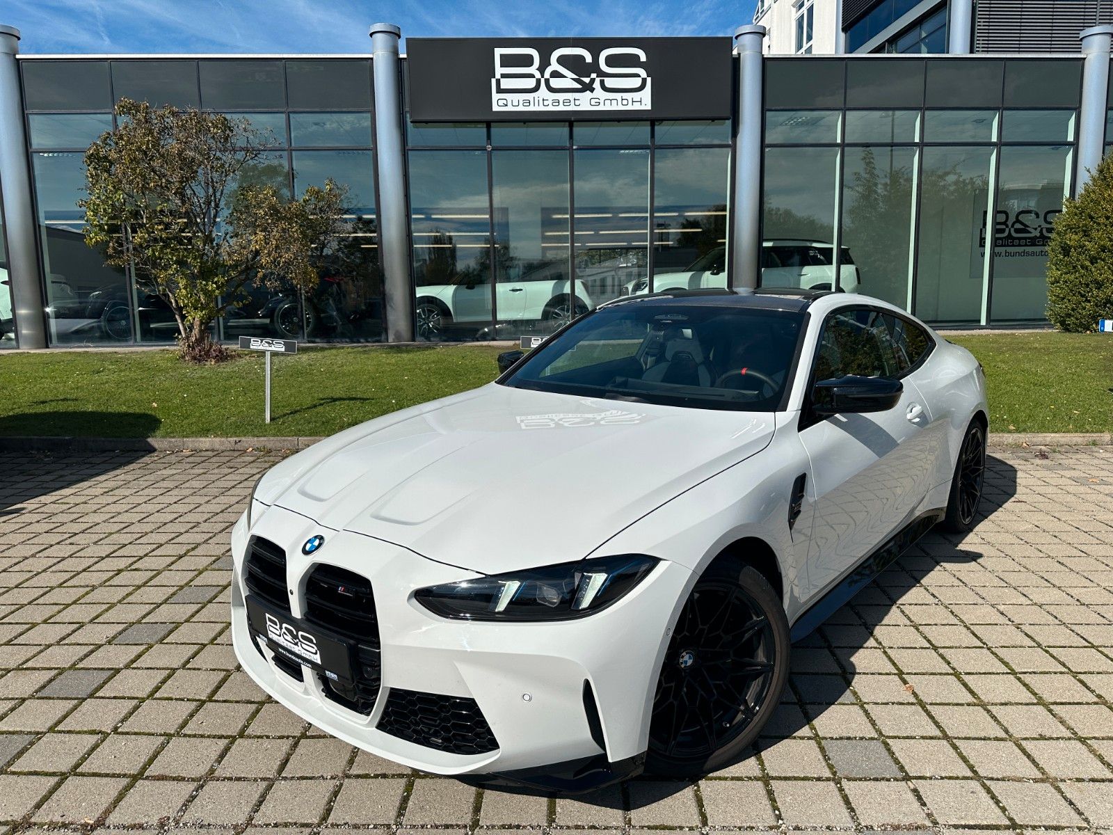 Fahrzeugabbildung BMW M4 Coupe M xDrive Competition ACC,HUD,HARMAN,360