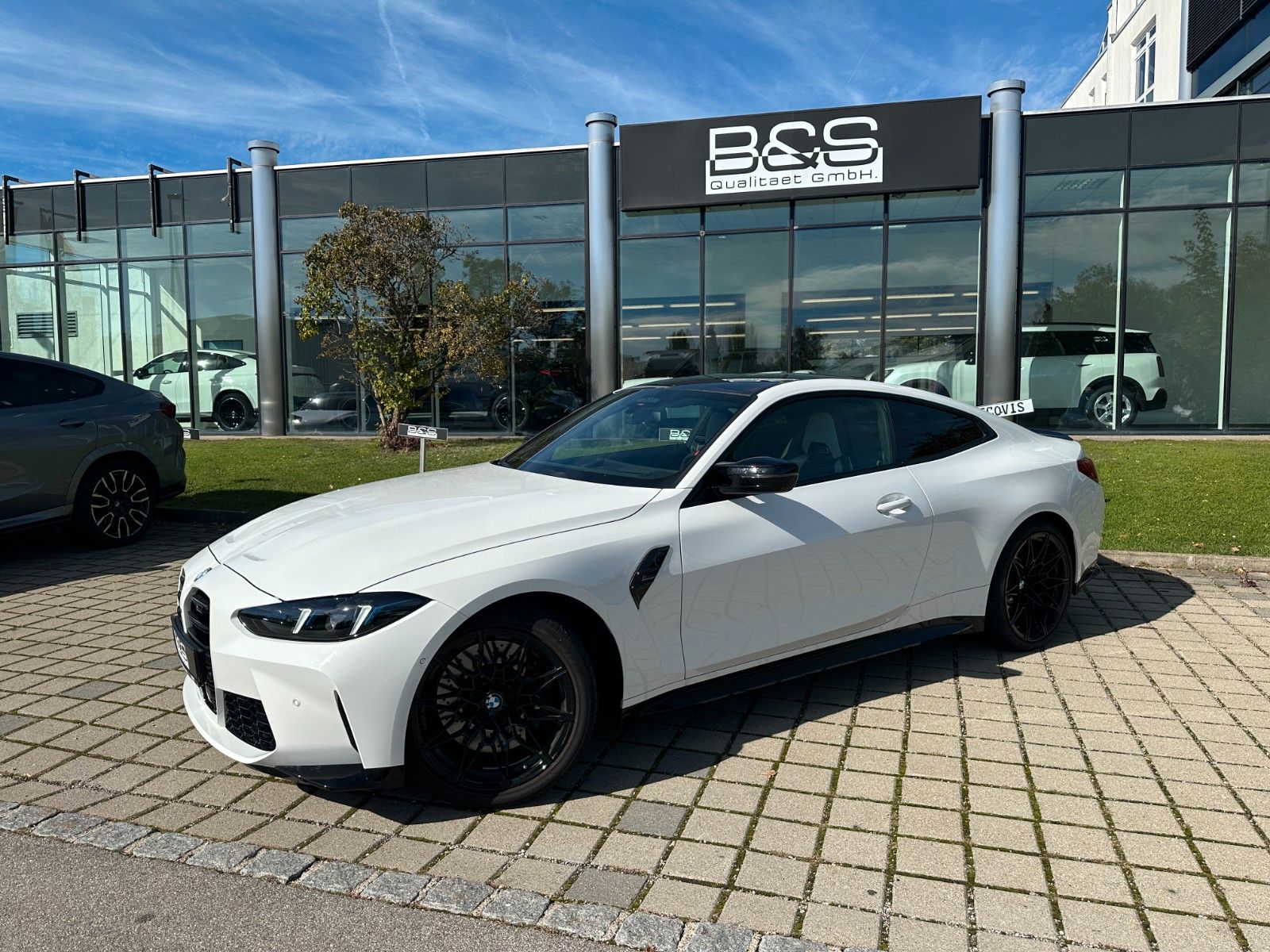 Fahrzeugabbildung BMW M4 Coupe M xDrive Competition ACC,HUD,HARMAN,360