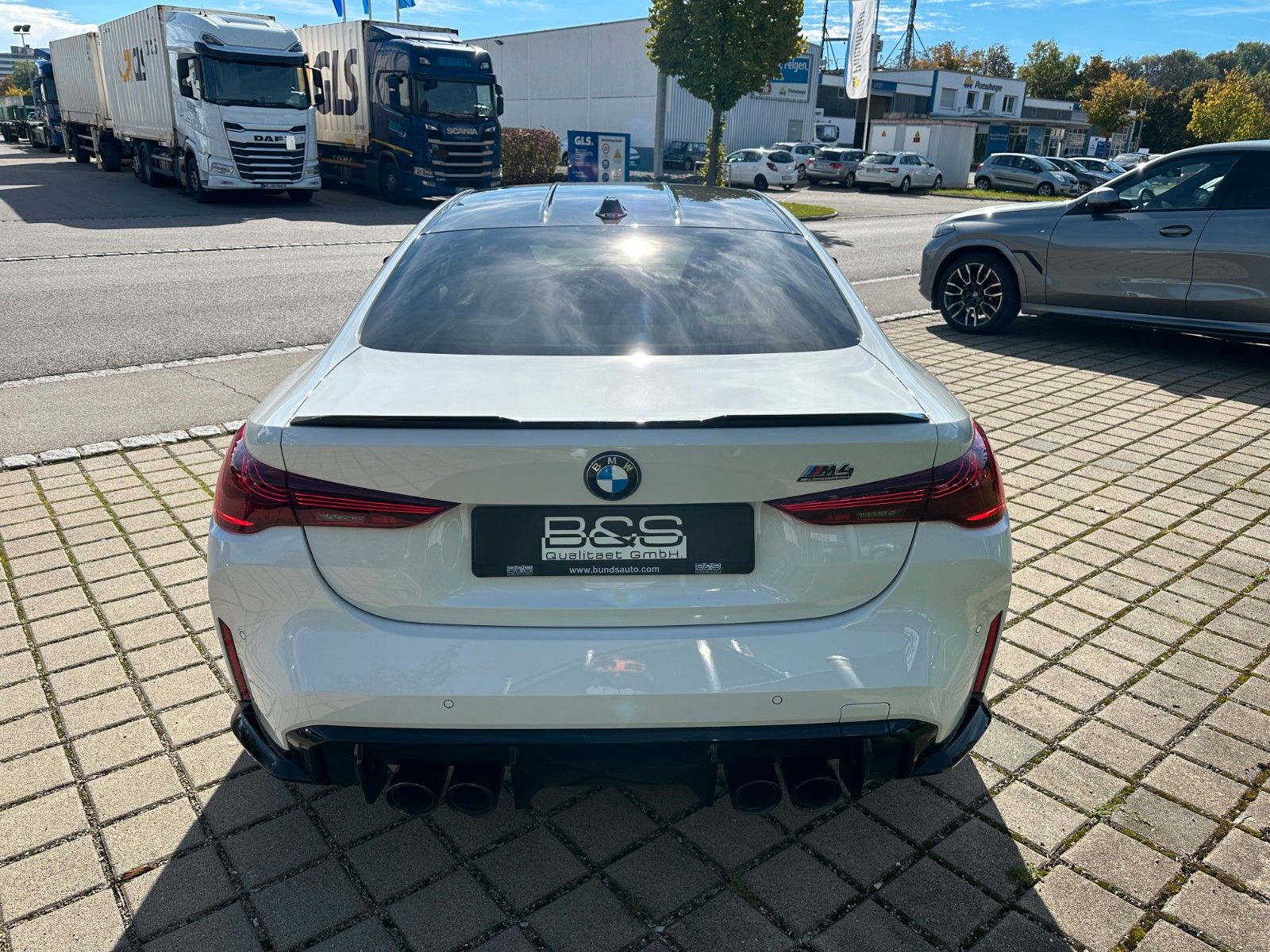 Fahrzeugabbildung BMW M4 Coupe M xDrive Competition ACC,HUD,HARMAN,360