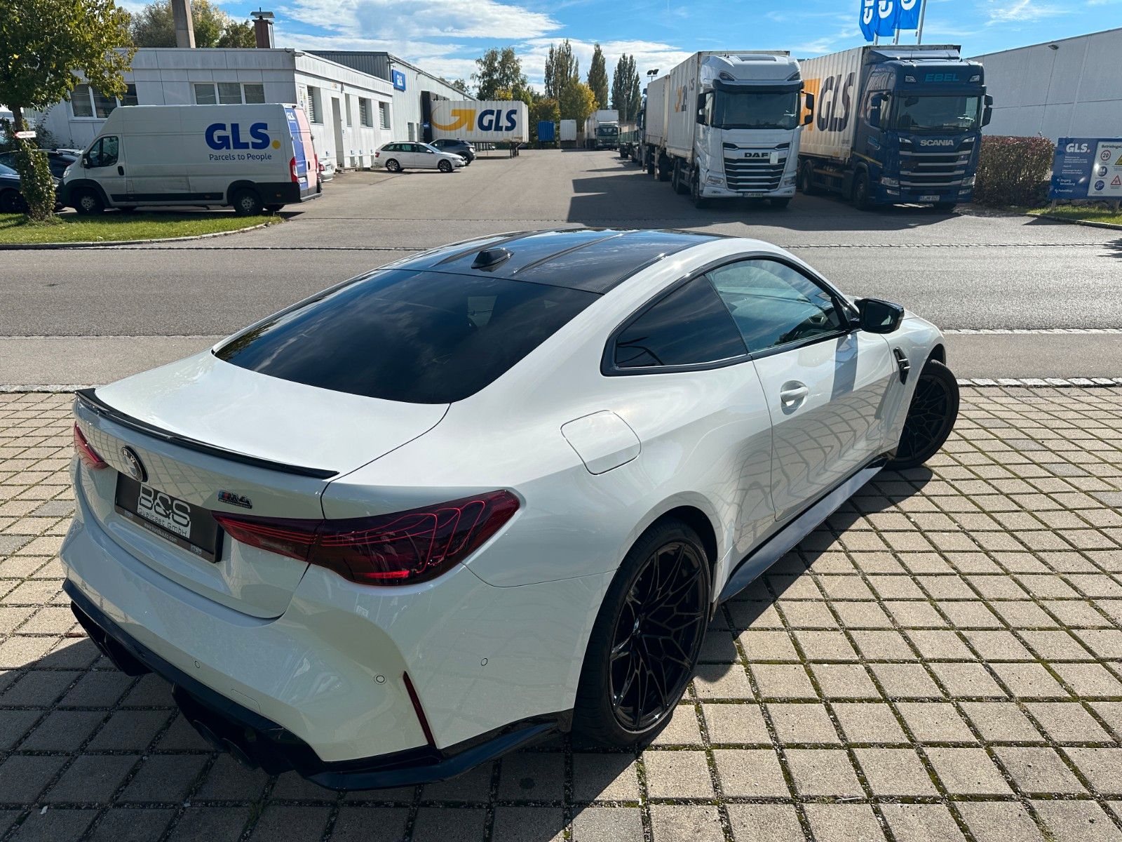 Fahrzeugabbildung BMW M4 Coupe M xDrive Competition ACC,HUD,HARMAN,360