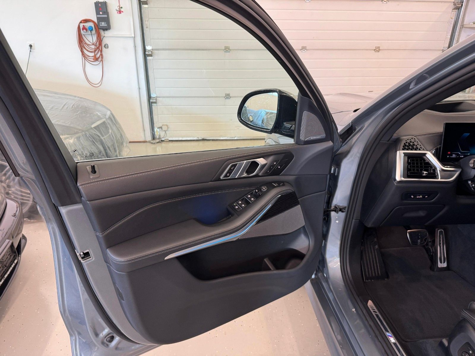Fahrzeugabbildung BMW X5 40d xDrive MSport ACC,HUD,PANO,HARMAN,LUFT...