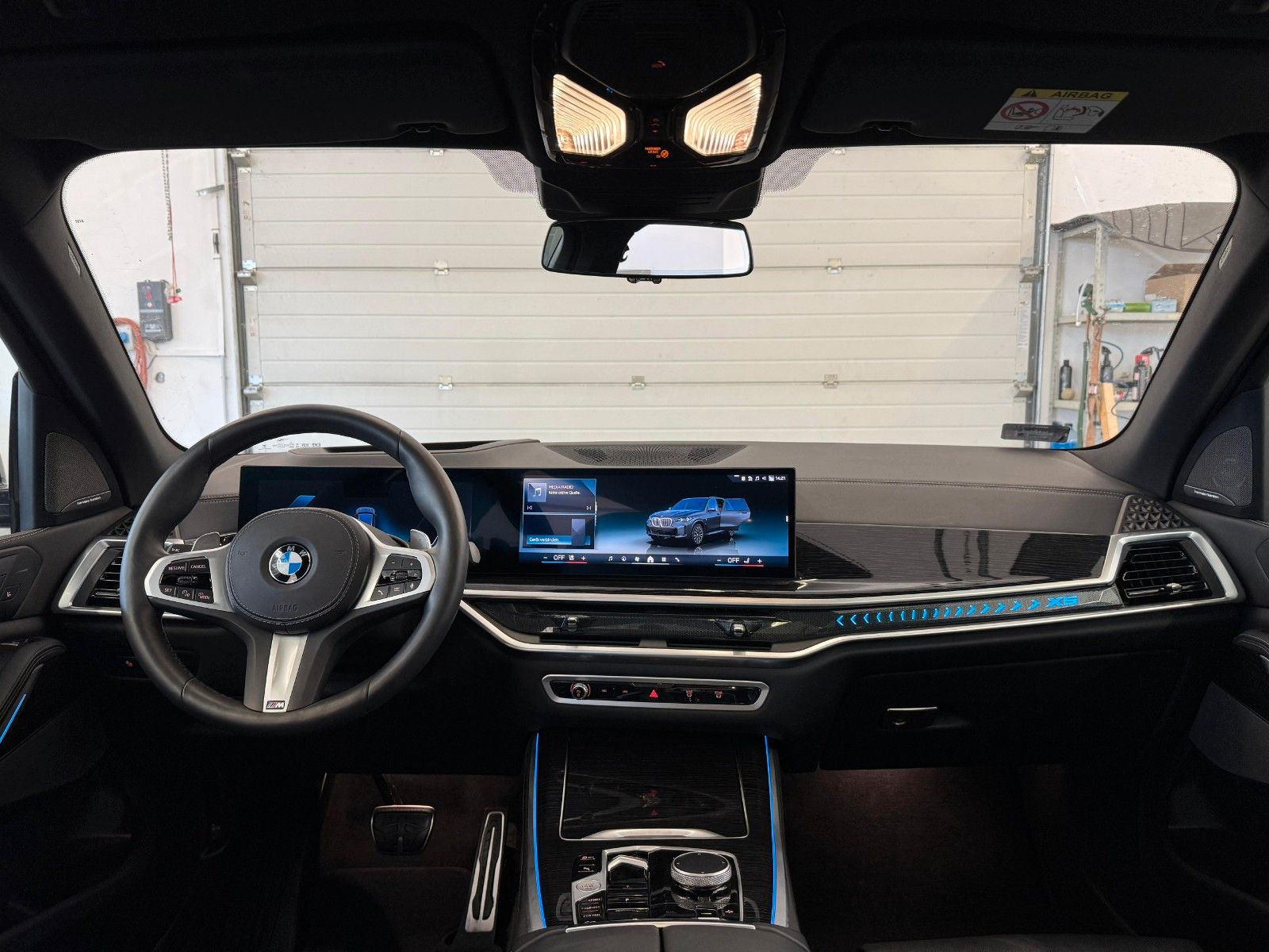 Fahrzeugabbildung BMW X5 40d xDrive MSport ACC,HUD,PANO,HARMAN,LUFT...