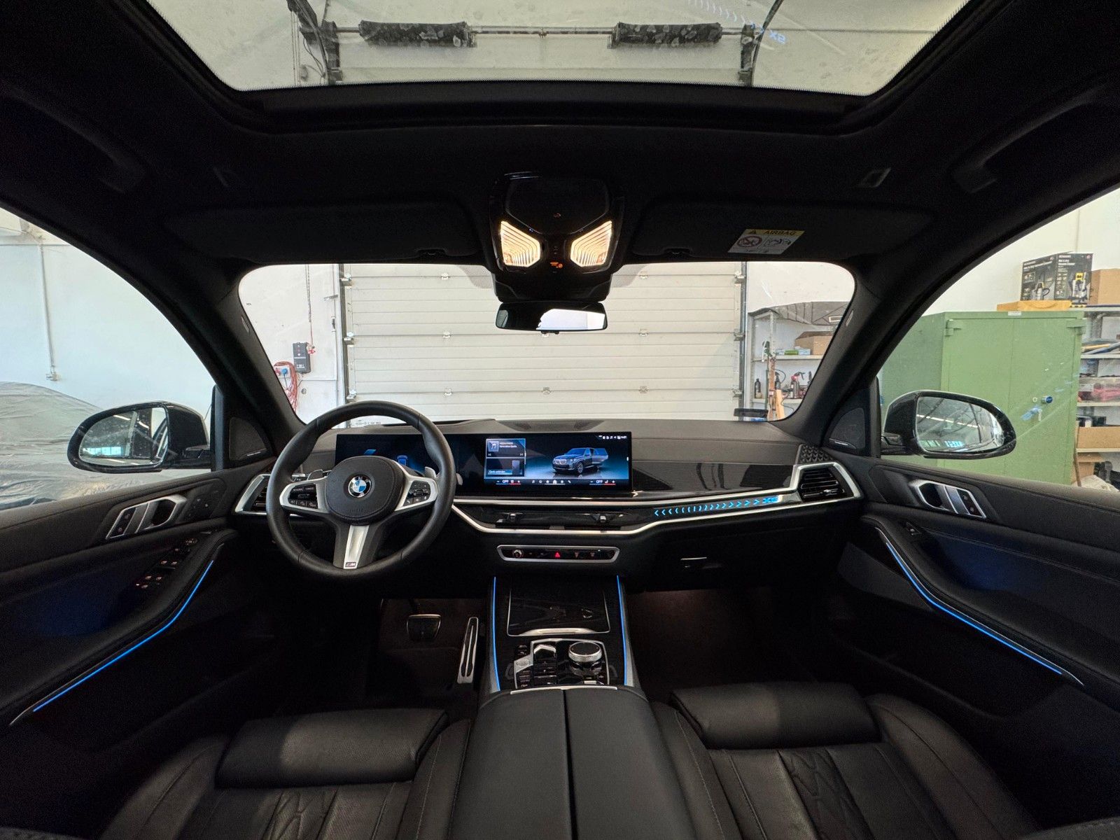 Fahrzeugabbildung BMW X5 40d xDrive MSport ACC,HUD,PANO,HARMAN,LUFT...