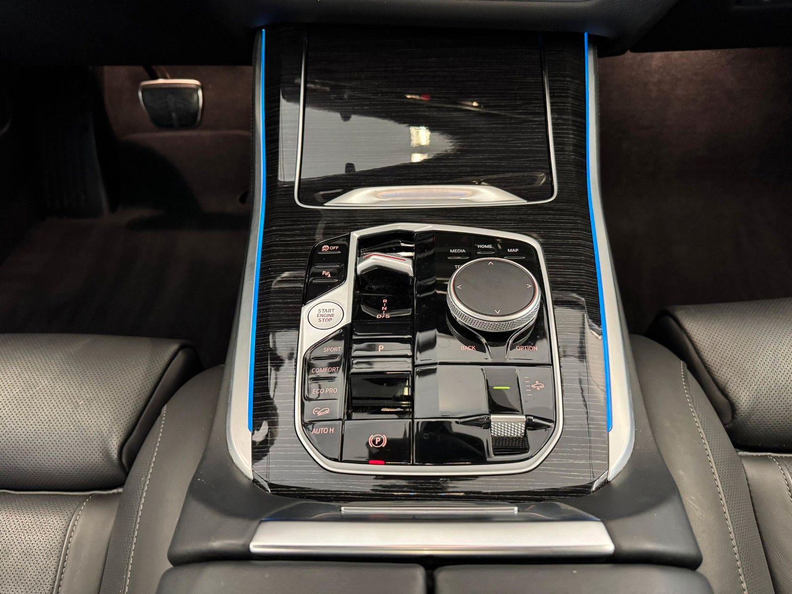 Fahrzeugabbildung BMW X5 40d xDrive MSport ACC,HUD,PANO,HARMAN,LUFT...