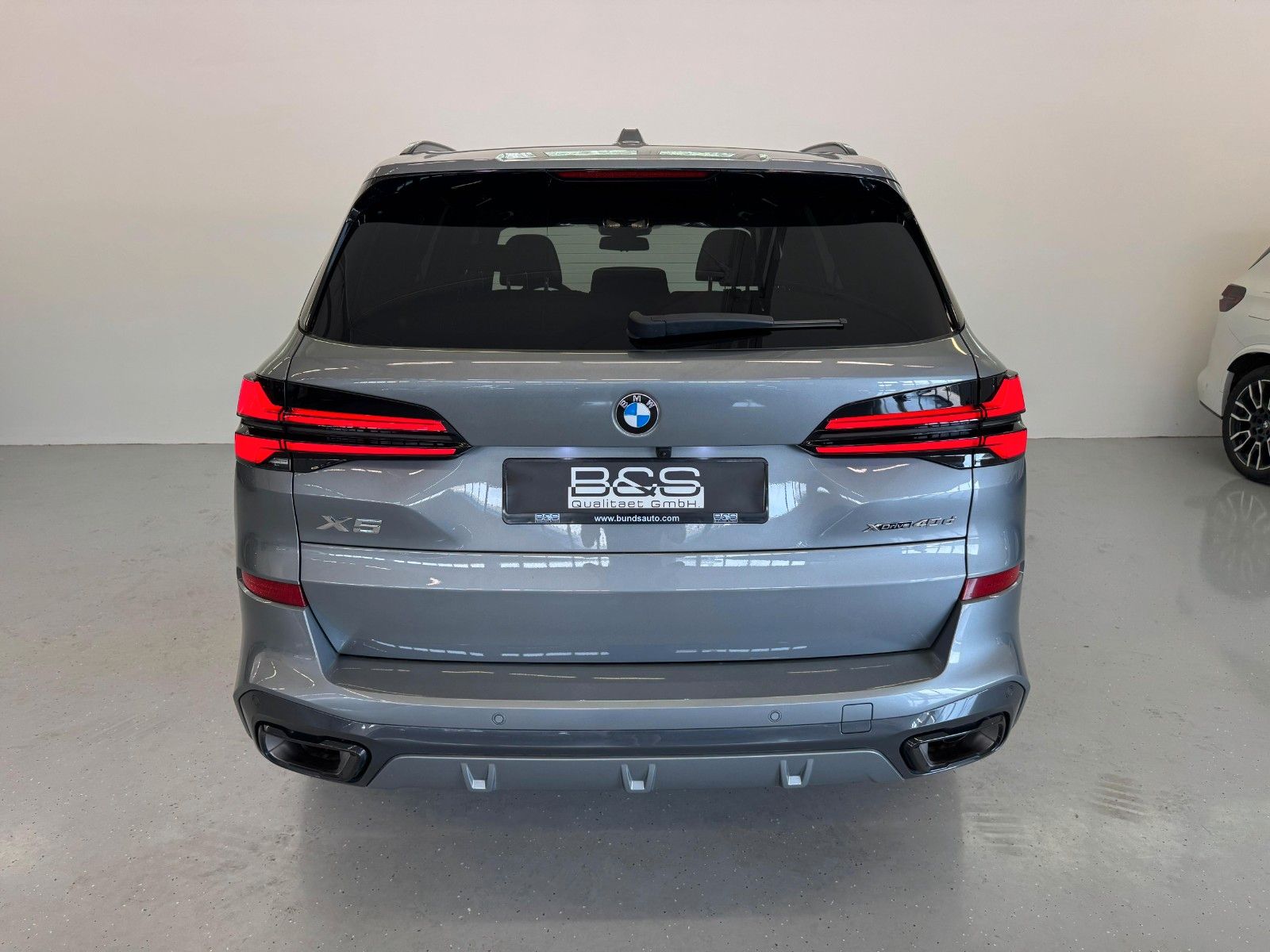 Fahrzeugabbildung BMW X5 40d xDrive MSport ACC,HUD,PANO,HARMAN,LUFT...