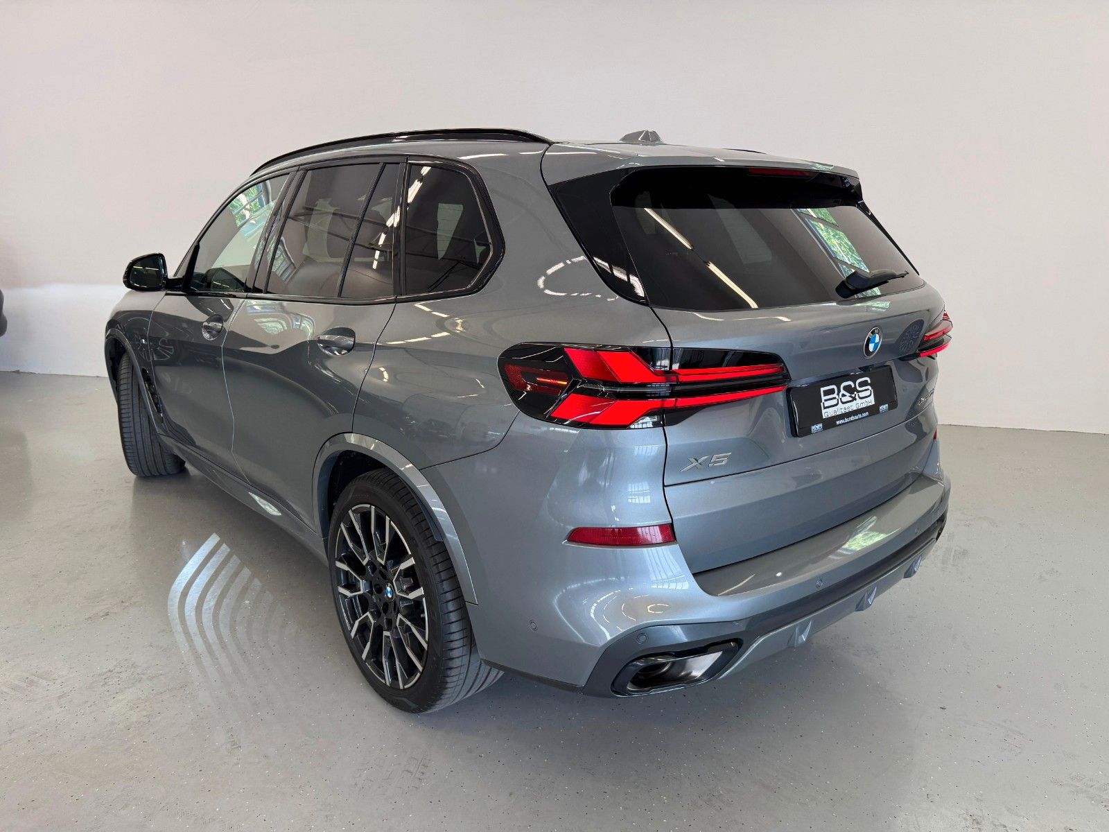 Fahrzeugabbildung BMW X5 40d xDrive MSport ACC,HUD,PANO,HARMAN,LUFT...