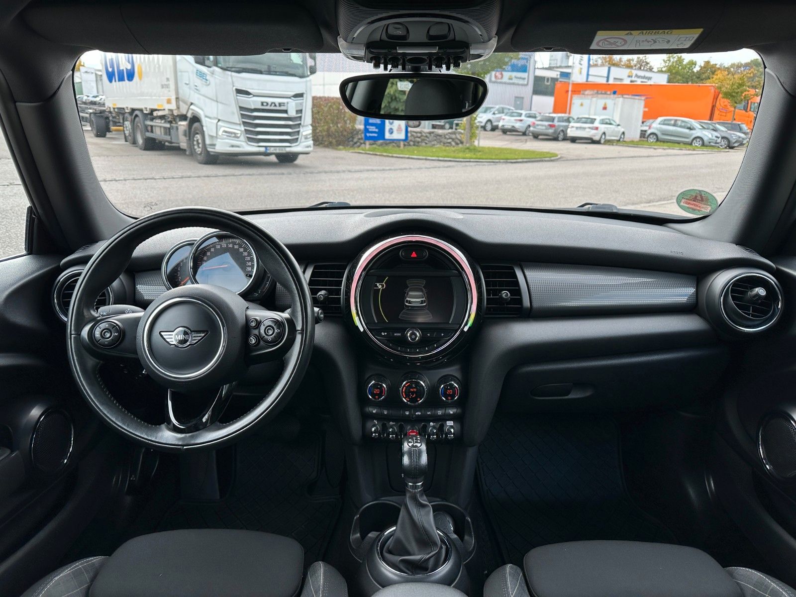 Fahrzeugabbildung MINI Mini Cooper CHili TEMPOMAT,PDC,SITZHEIZUNG