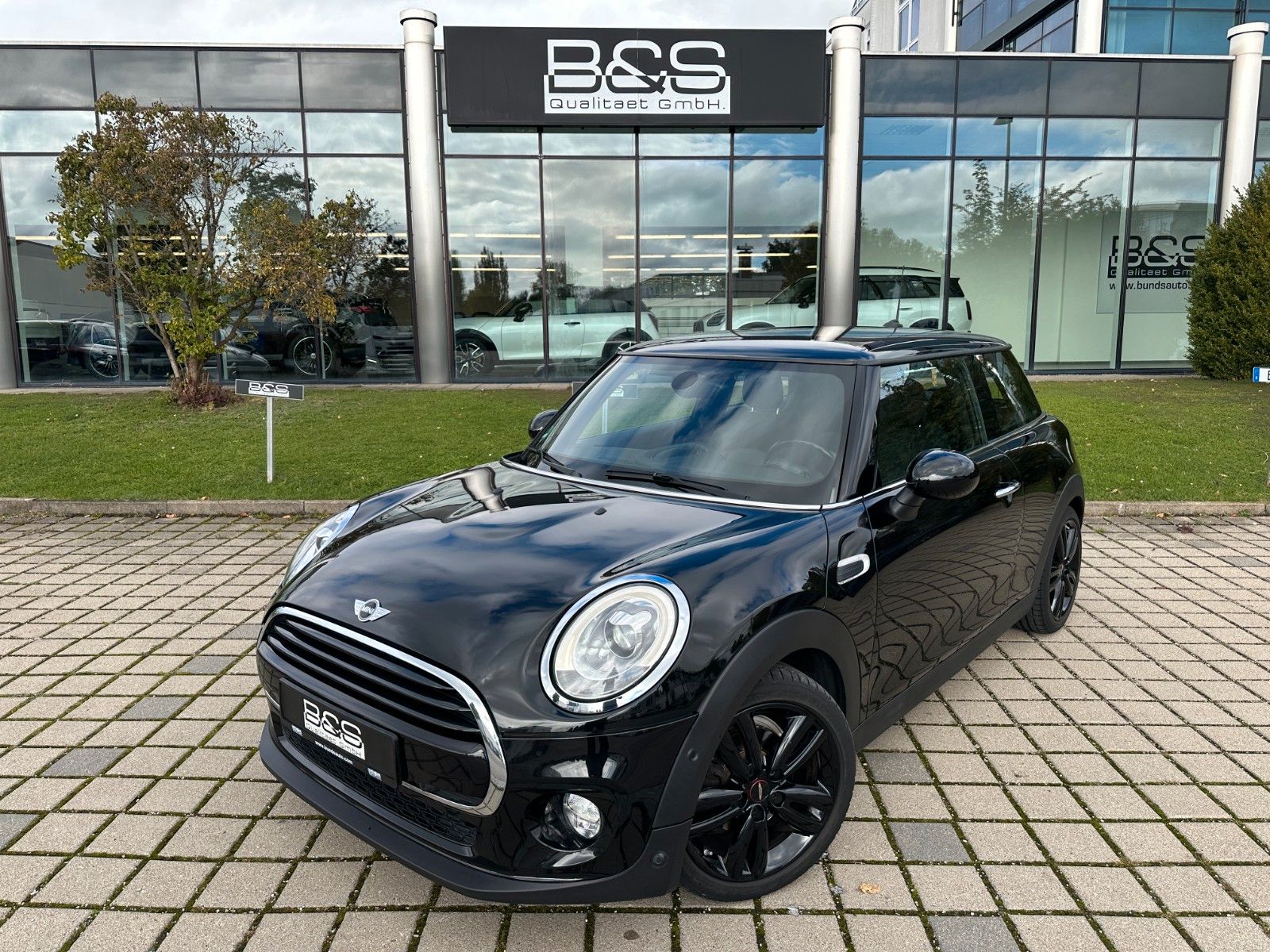 Fahrzeugabbildung MINI Mini Cooper CHili TEMPOMAT,PDC,SITZHEIZUNG