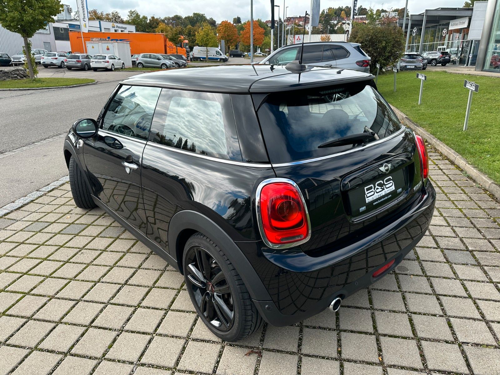 Fahrzeugabbildung MINI Mini Cooper CHili TEMPOMAT,PDC,SITZHEIZUNG