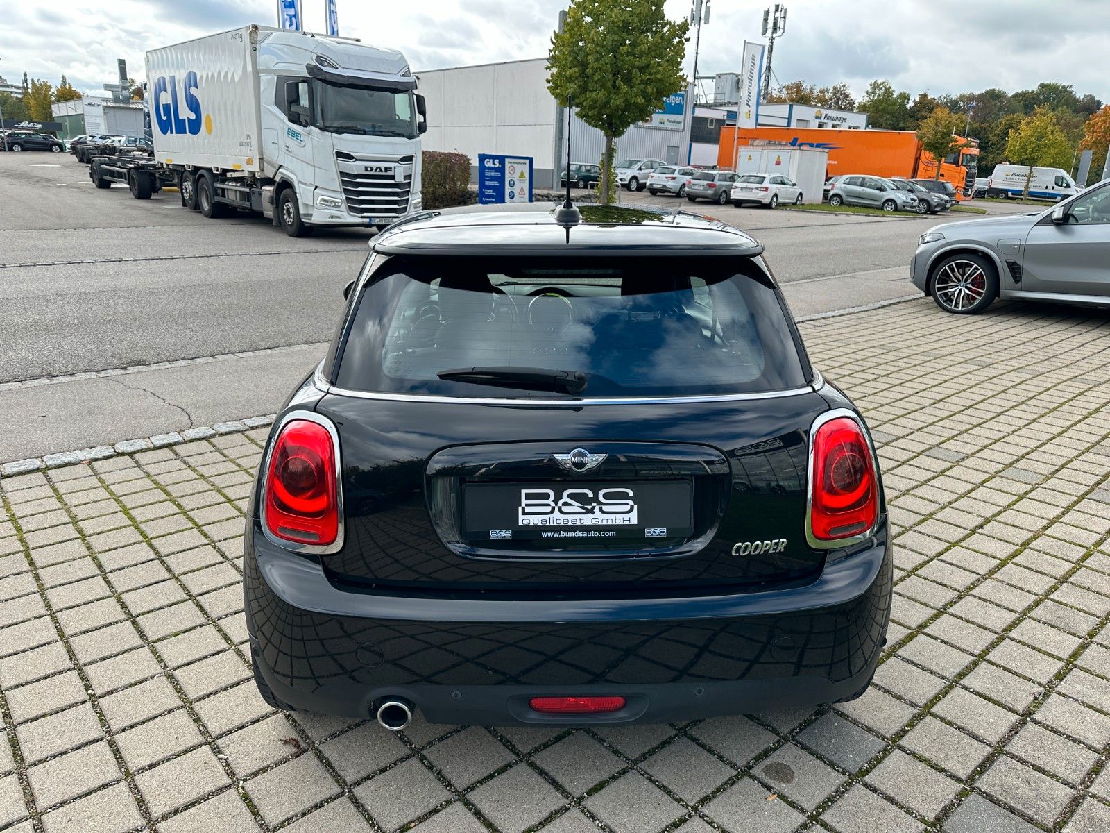 Fahrzeugabbildung MINI Mini Cooper CHili TEMPOMAT,PDC,SITZHEIZUNG
