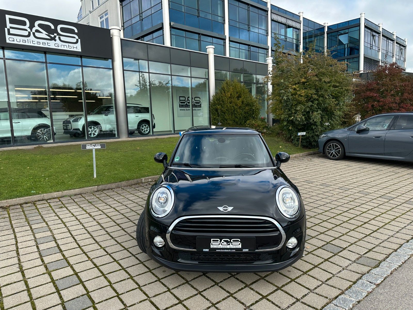 Fahrzeugabbildung MINI Mini Cooper CHili TEMPOMAT,PDC,SITZHEIZUNG