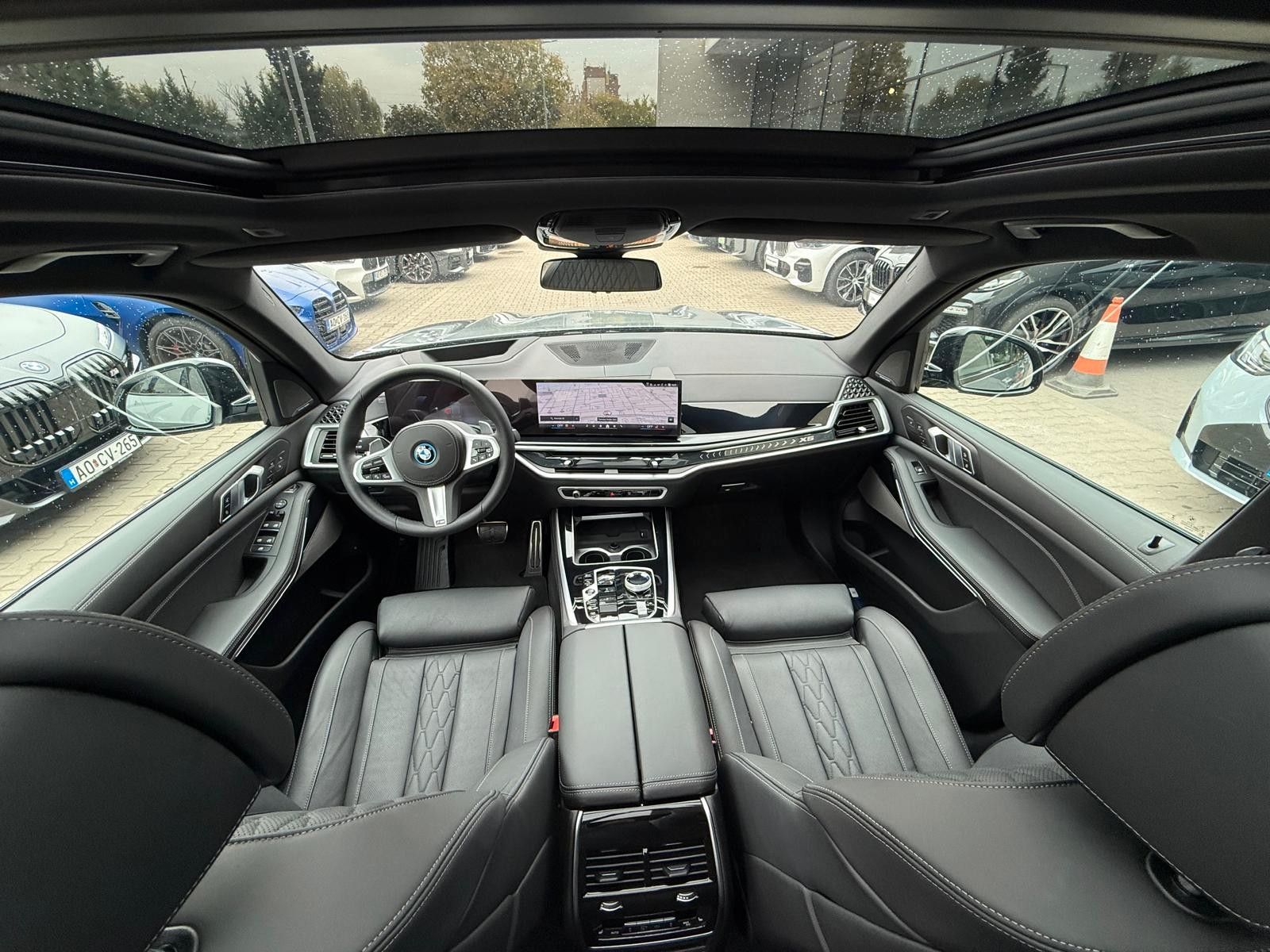 Fahrzeugabbildung BMW X5 50e xDrive MSport ACC,HUD,PANO,HARMAN,LUFT...