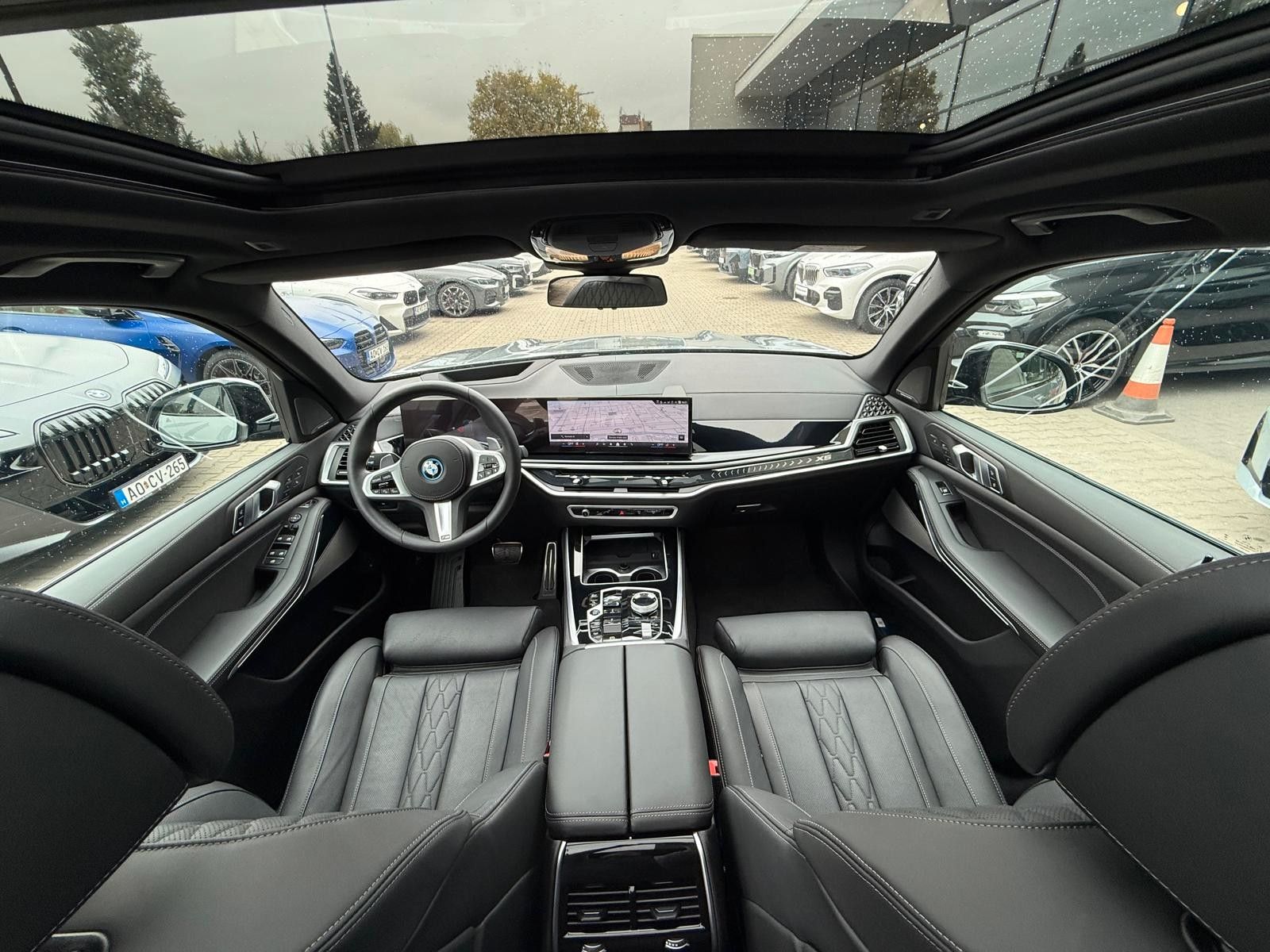 Fahrzeugabbildung BMW X5 50e xDrive MSport ACC,HUD,PANO,HARMAN,LUFT...