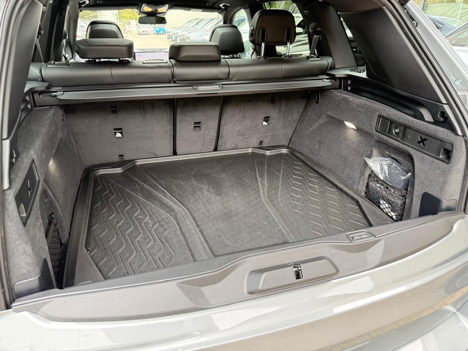 Fahrzeugabbildung BMW X5 50e xDrive MSport ACC,HUD,PANO,HARMAN,LUFT...