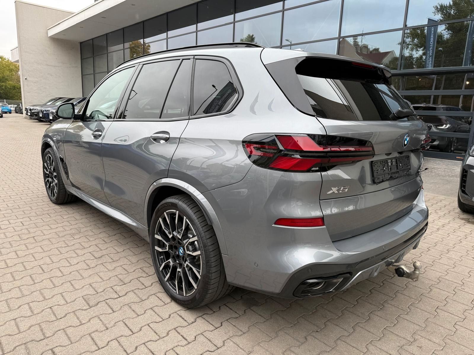 Fahrzeugabbildung BMW X5 50e xDrive MSport ACC,HUD,PANO,HARMAN,LUFT...