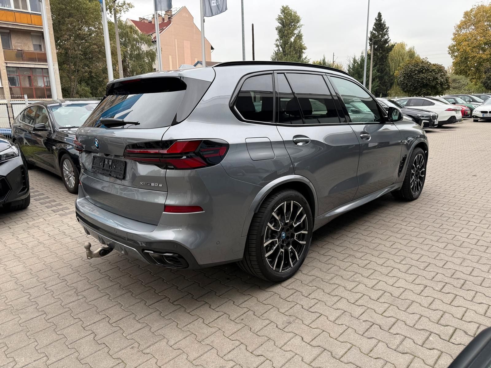 Fahrzeugabbildung BMW X5 50e xDrive MSport ACC,HUD,PANO,HARMAN,LUFT...