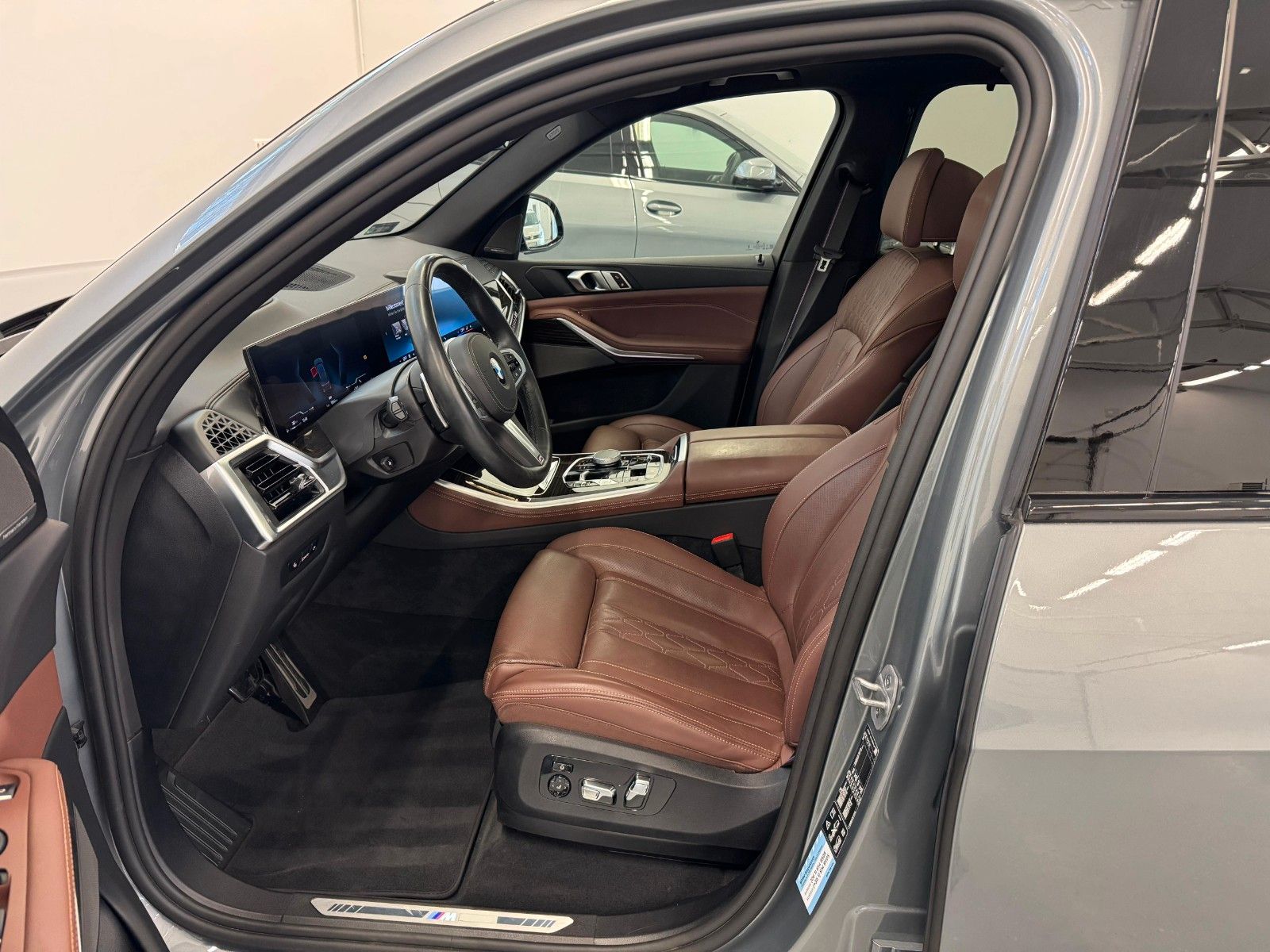 Fahrzeugabbildung BMW X5 40d xDrive MSport ACC,HUD,PANO,HARMAN,LUFT