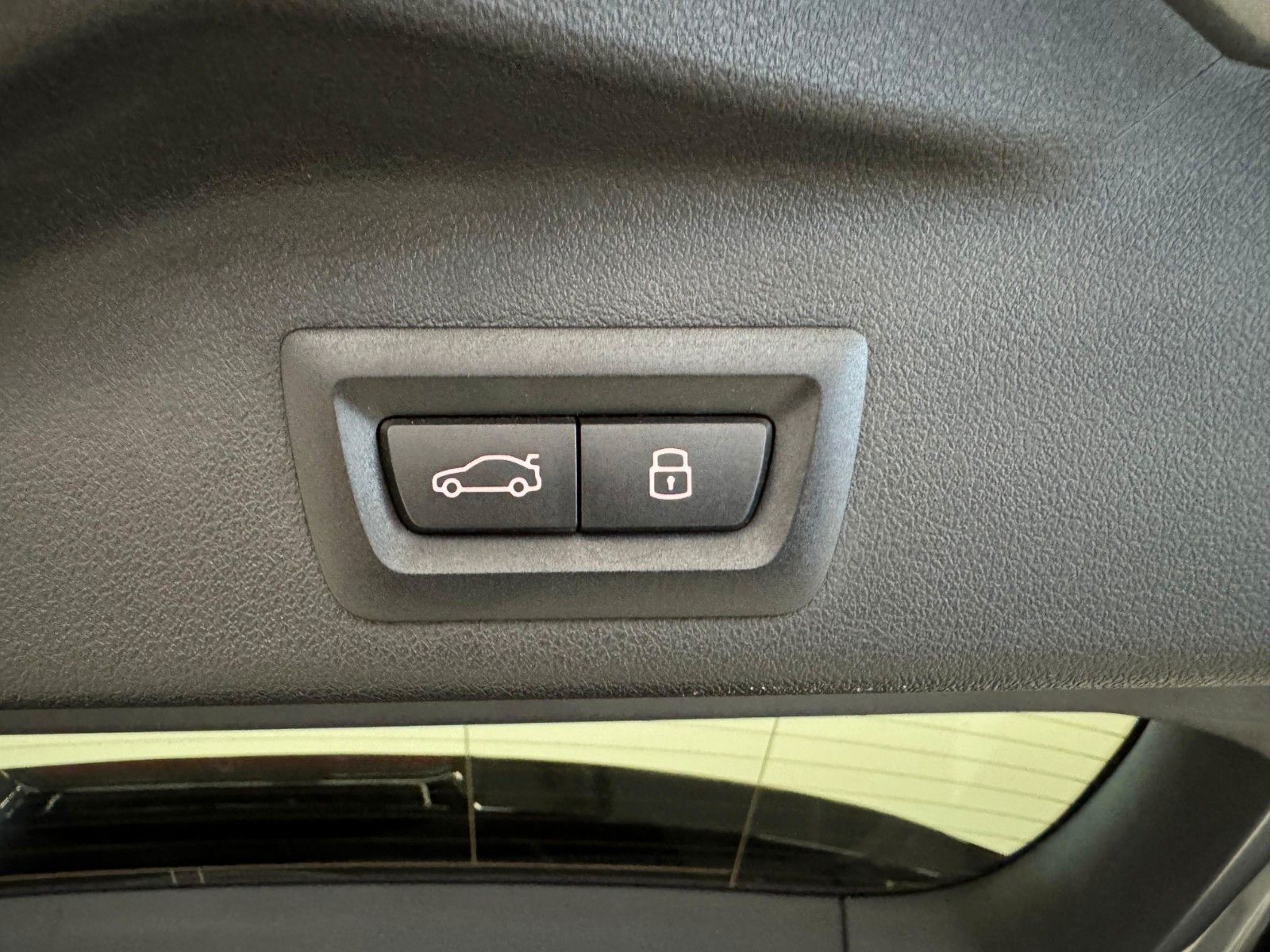 Fahrzeugabbildung BMW X5 40d xDrive MSport ACC,HUD,PANO,HARMAN,LUFT