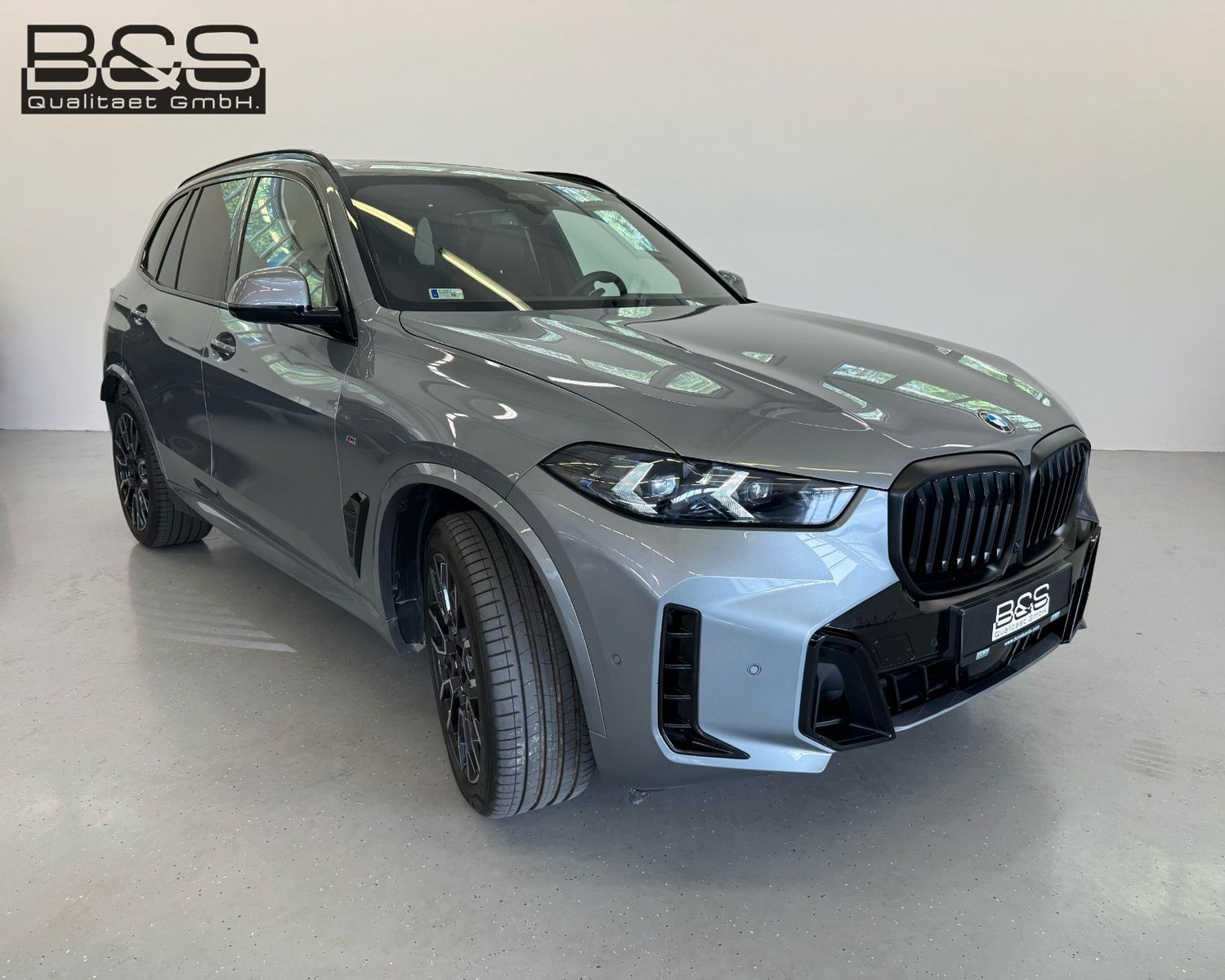 Fahrzeugabbildung BMW X5 40d xDrive MSport ACC,HUD,PANO,HARMAN,LUFT