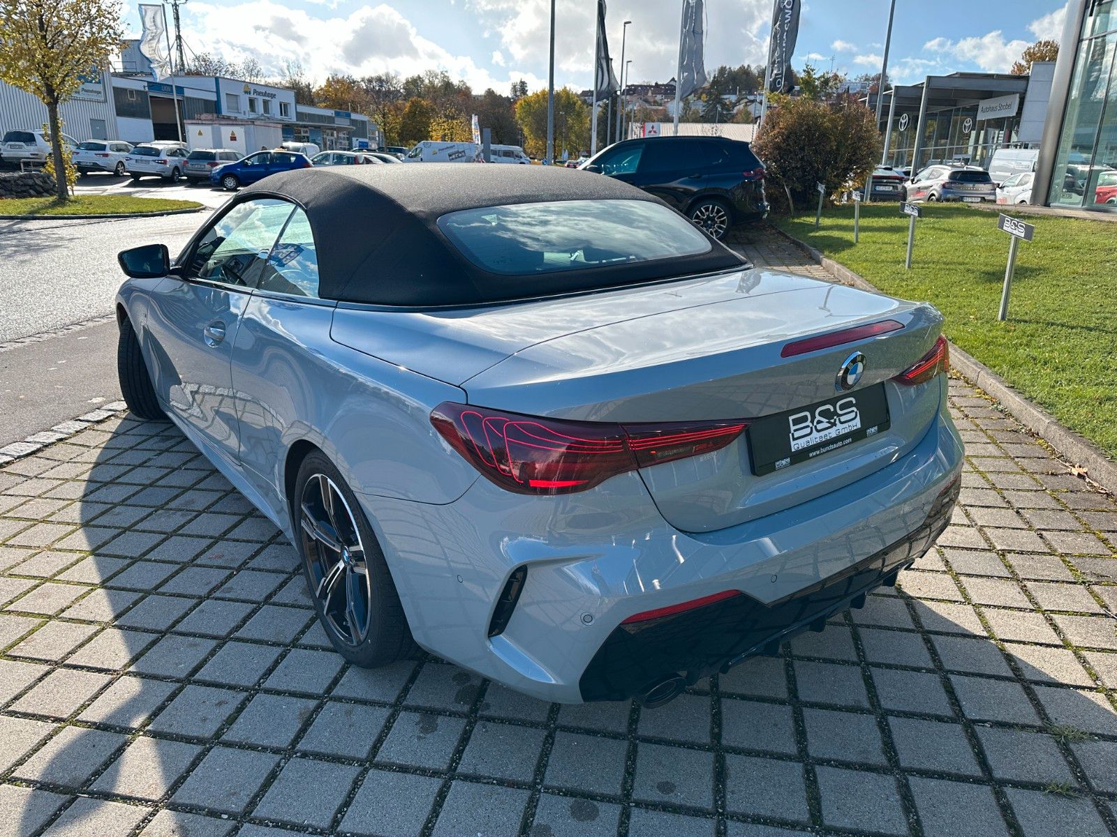 Fahrzeugabbildung BMW 420d MSport Cabrio  ACC,HUD,HARMAN,360,Usw