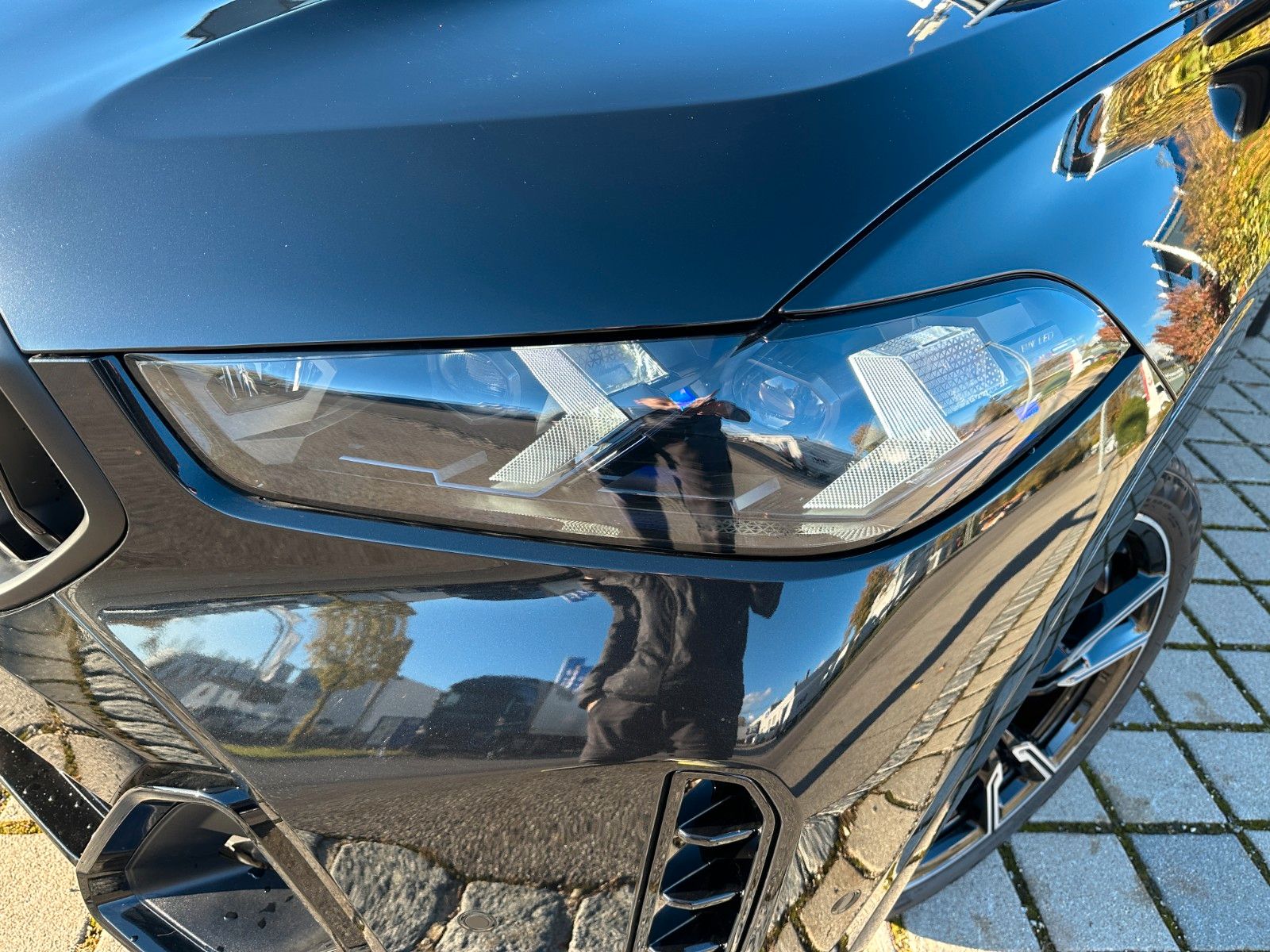 Fahrzeugabbildung BMW X6 30d xDrive MSport ACC,HUD,PANO,HARMAN,360,Usw