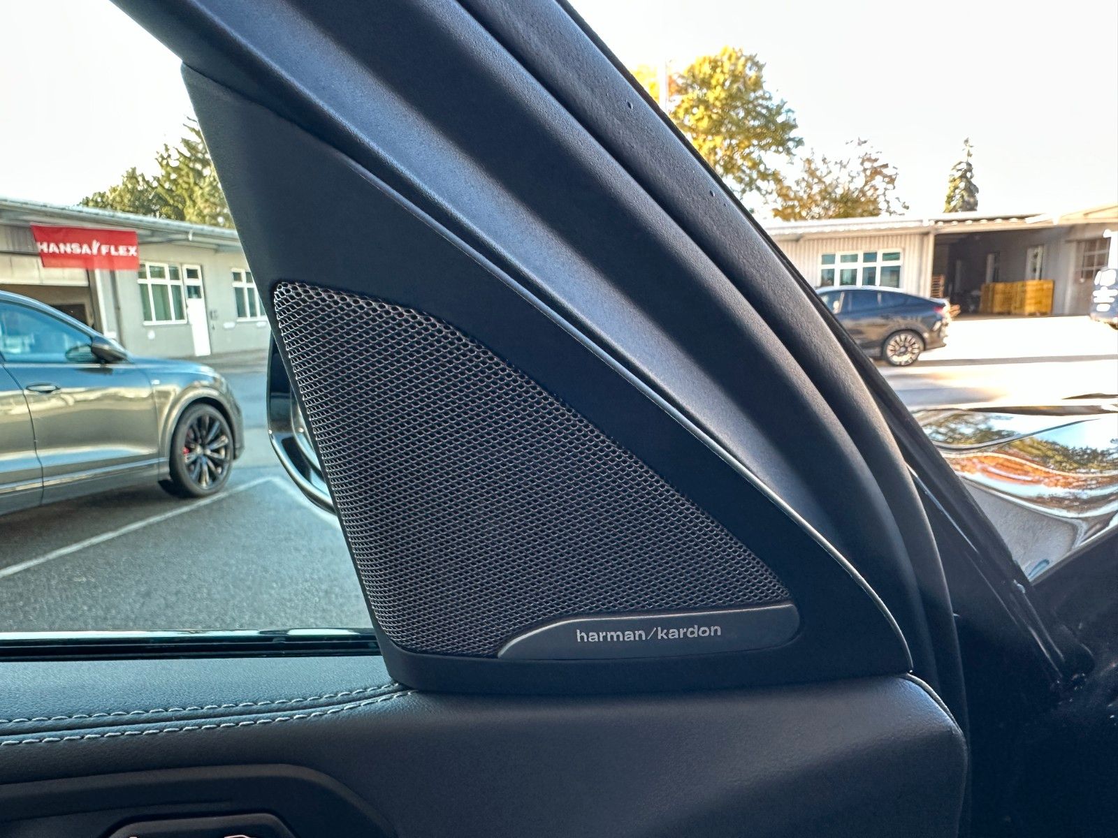 Fahrzeugabbildung BMW X6 30d xDrive MSport ACC,HUD,PANO,HARMAN,360,Usw