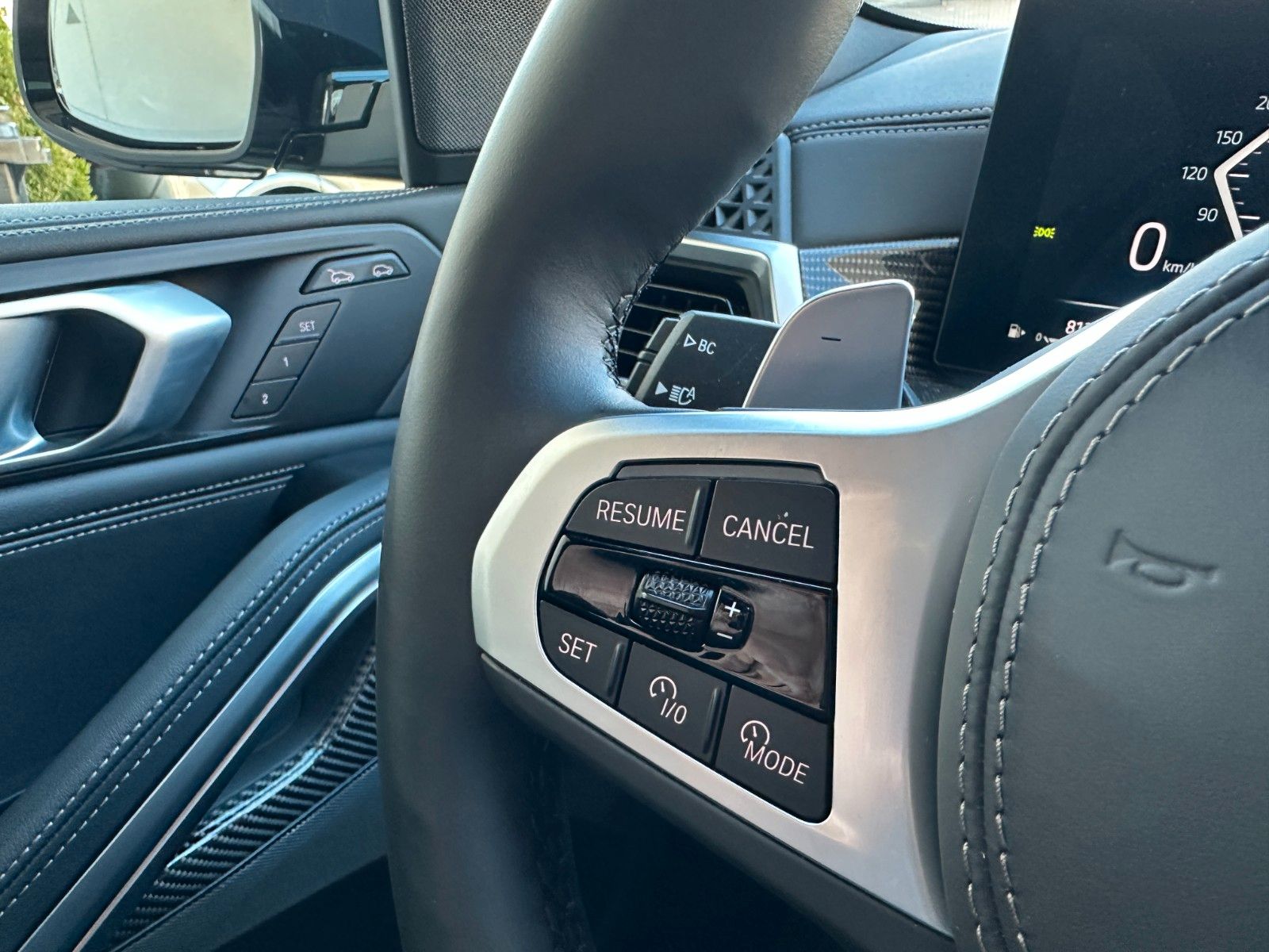 Fahrzeugabbildung BMW X6 30d xDrive MSport ACC,HUD,PANO,HARMAN,360,Usw