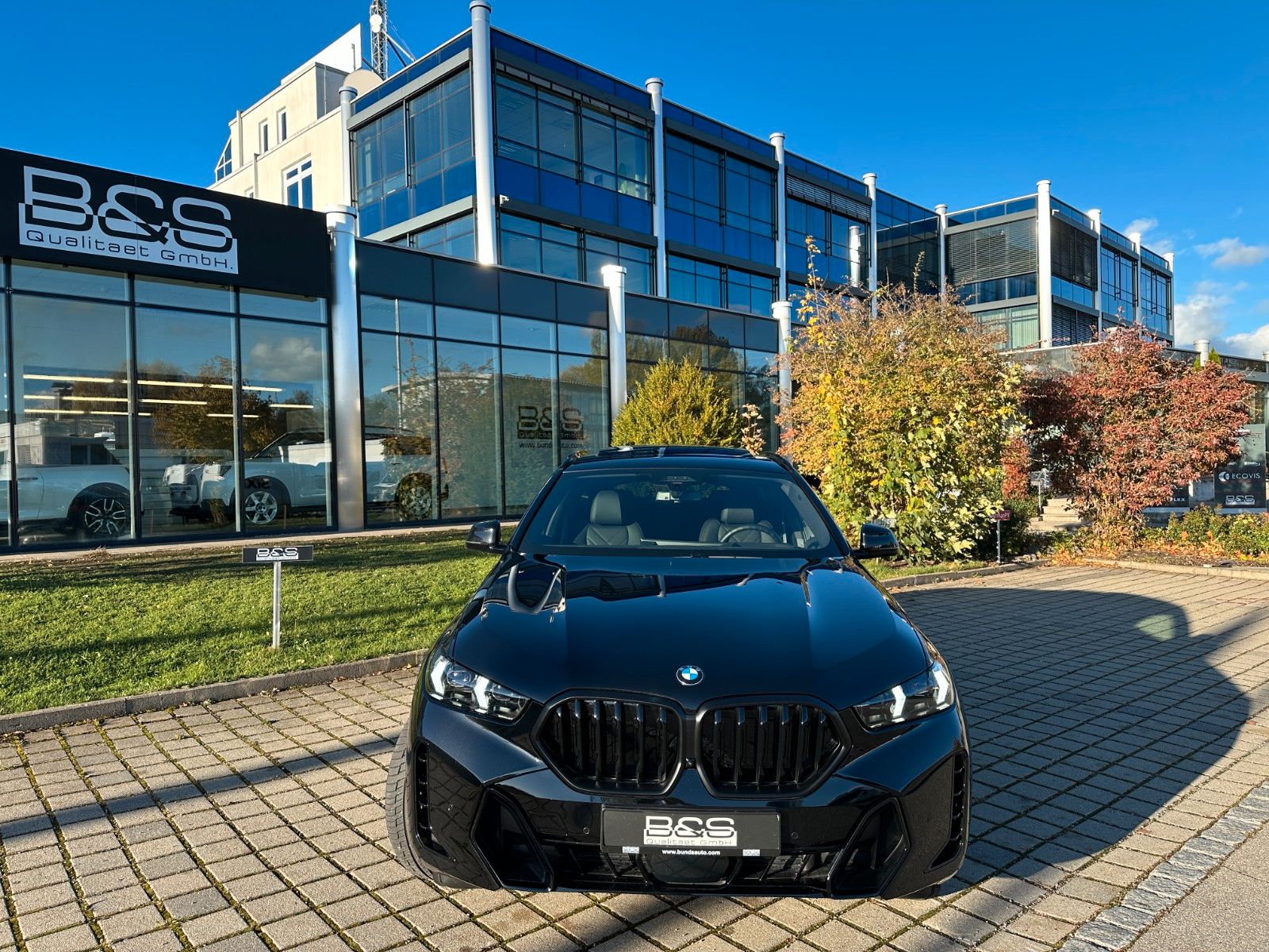 Fahrzeugabbildung BMW X6 30d xDrive MSport ACC,HUD,PANO,HARMAN,360,Usw