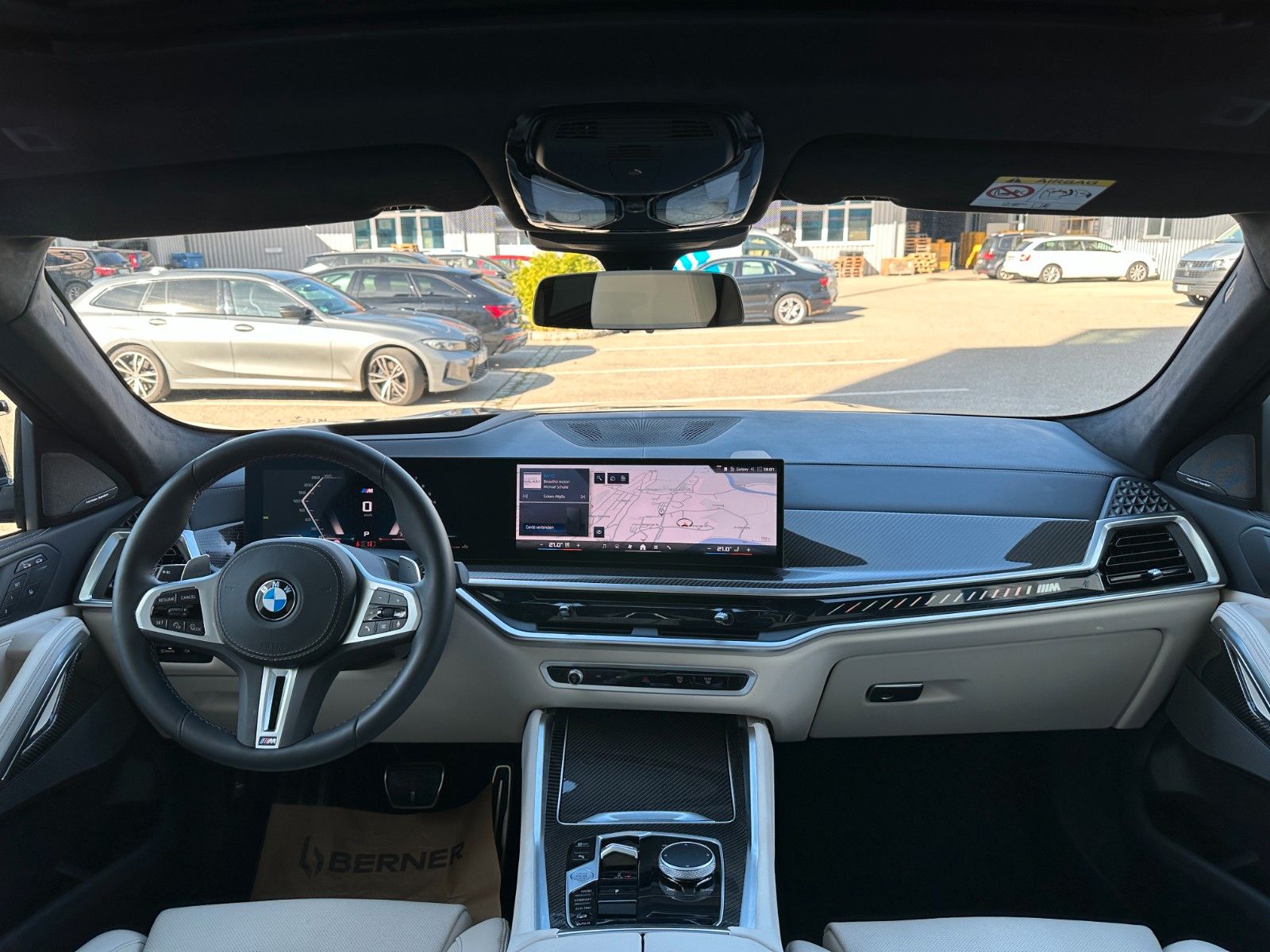 Fahrzeugabbildung BMW X6 M60i xDrive ACC,HUD,PANO,HARMAN,AHK,360,Usw