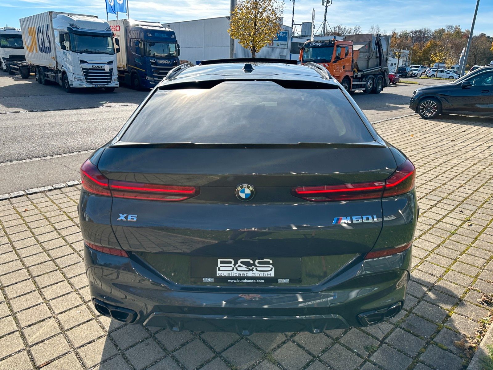 Fahrzeugabbildung BMW X6 M60i xDrive ACC,HUD,PANO,HARMAN,AHK,360,Usw