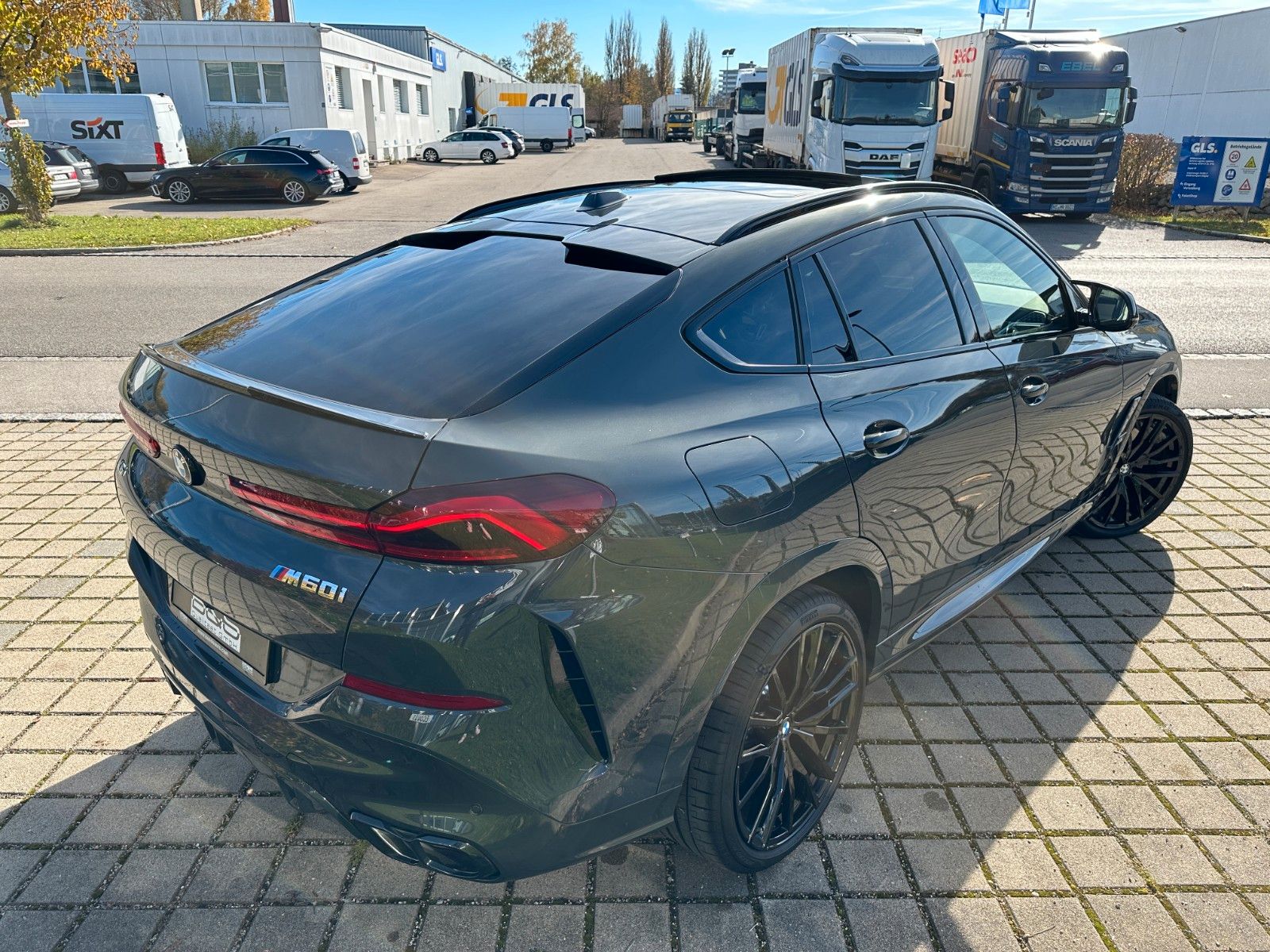 Fahrzeugabbildung BMW X6 M60i xDrive ACC,HUD,PANO,HARMAN,AHK,360,Usw