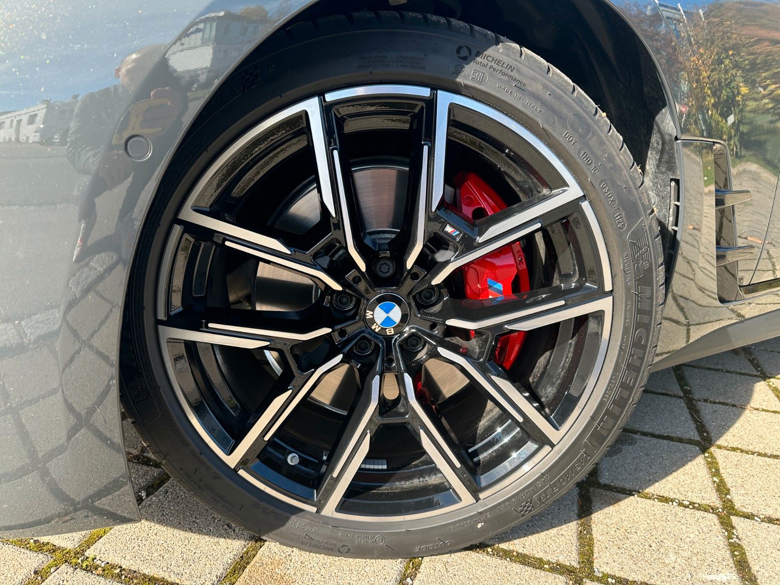 Fahrzeugabbildung BMW M440i Gran Coupe xDrive ACC,HUD,Glasdach,HARMAN