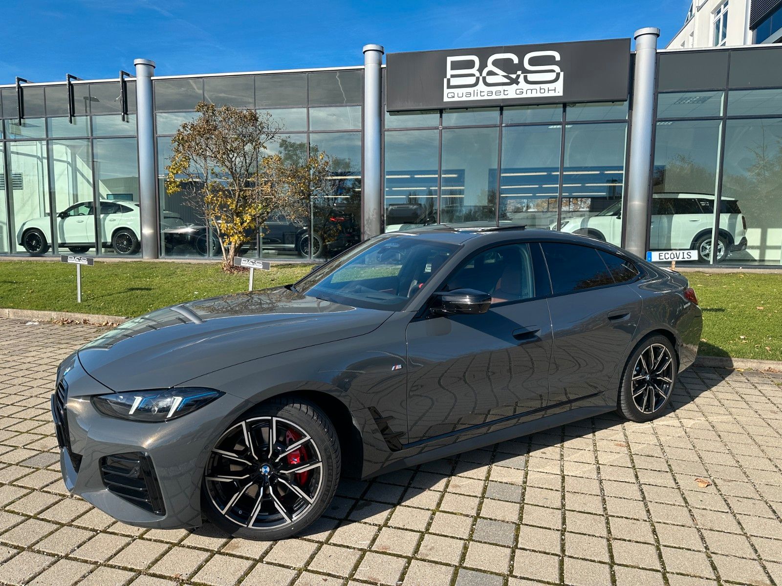 Fahrzeugabbildung BMW M440i Gran Coupe xDrive ACC,HUD,Glasdach,HARMAN