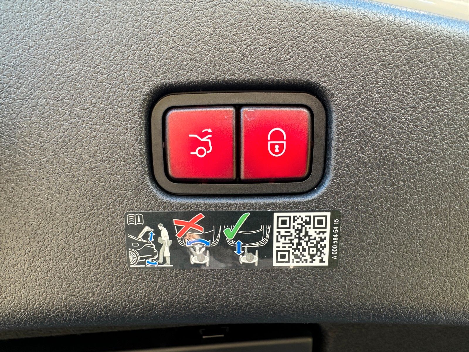 Fahrzeugabbildung Mercedes-Benz CLE 53 AMG 4Matic Premium Plus DISTR,HUD,BURM...