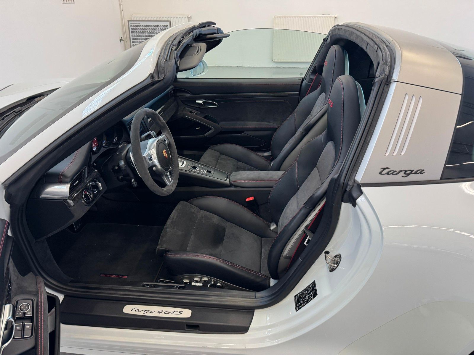 Fahrzeugabbildung Porsche 991 Targa 4 GTS SPORT CHRONO,CARBON,BOSE