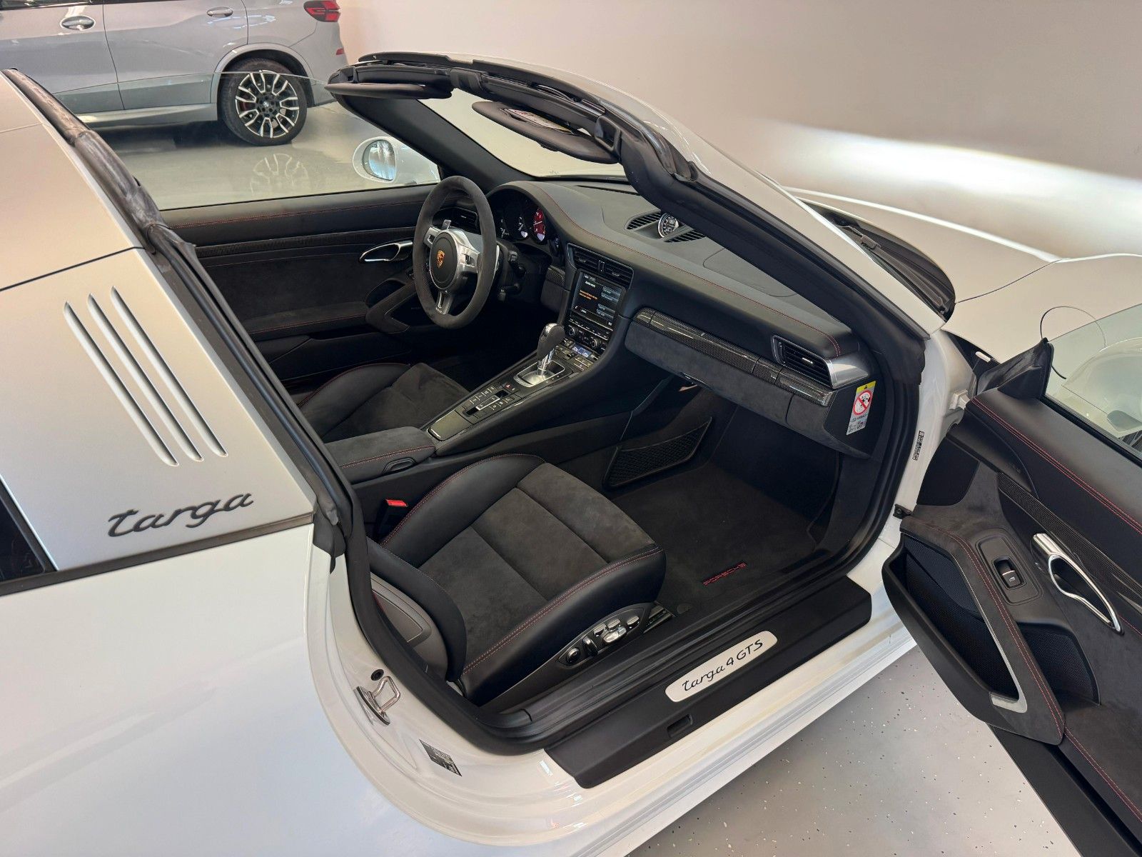 Fahrzeugabbildung Porsche 991 Targa 4 GTS SPORT CHRONO,CARBON,BOSE