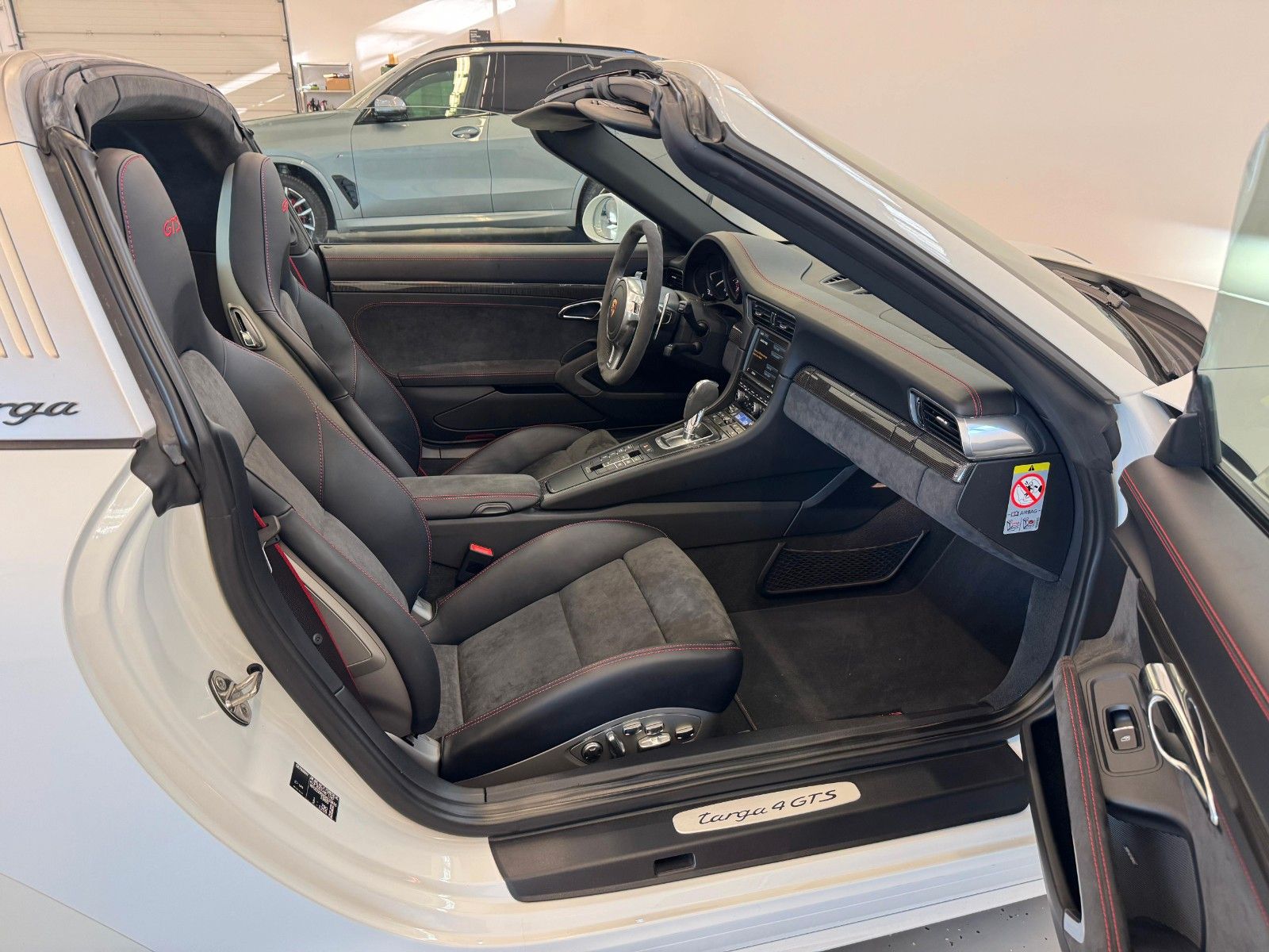 Fahrzeugabbildung Porsche 991 Targa 4 GTS SPORT CHRONO,CARBON,BOSE