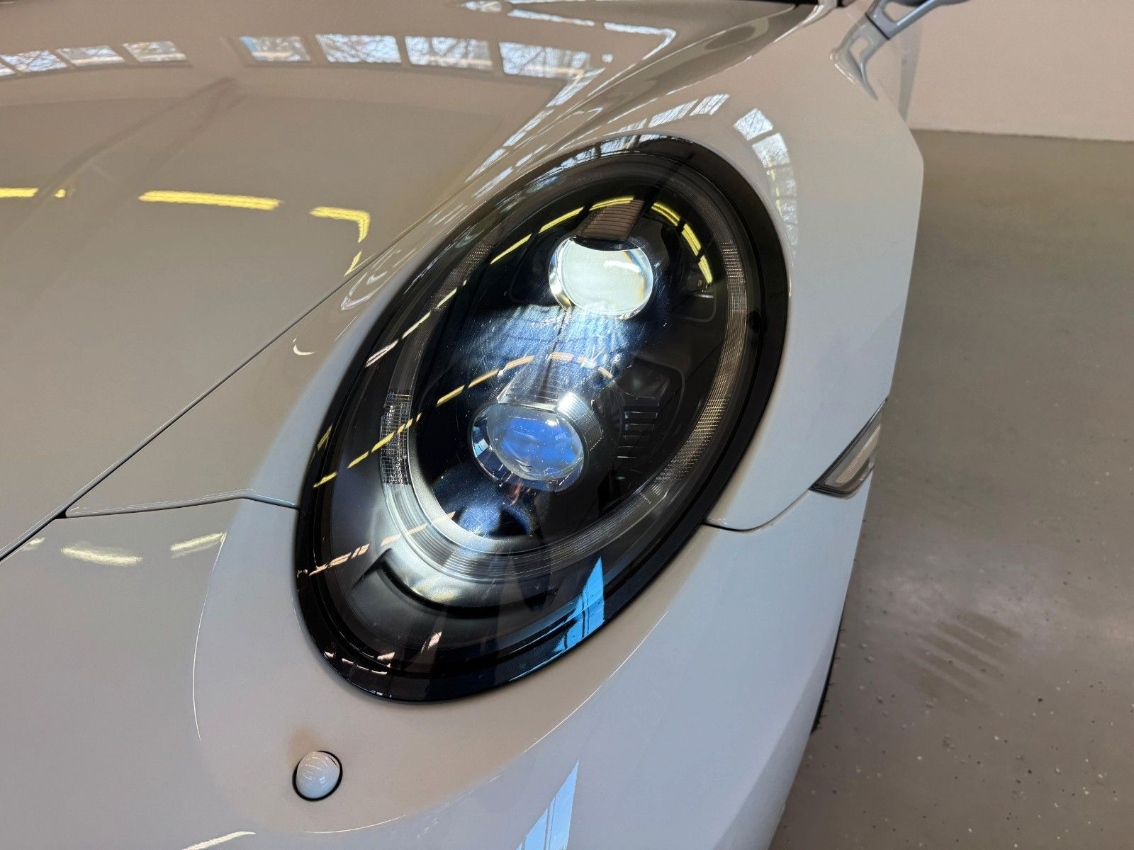 Fahrzeugabbildung Porsche 991 Targa 4 GTS SPORT CHRONO,CARBON,BOSE