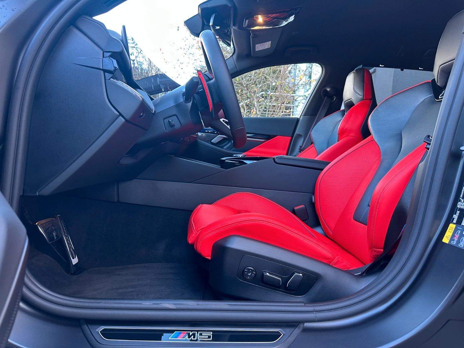 Fahrzeugabbildung BMW M5 Touring ACC,HUD,B&W,