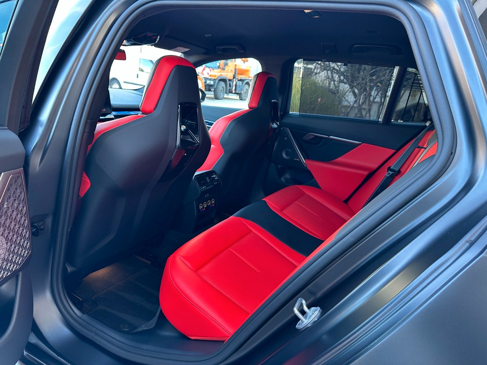 Fahrzeugabbildung BMW M5 Touring ACC,HUD,B&W,