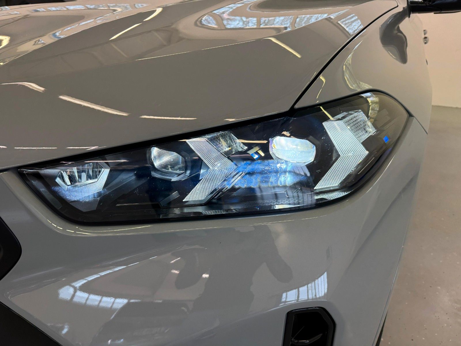 Fahrzeugabbildung BMW X6 40d xDrive M Sport ACC,HUD,PANO,HARMAN,LUFT,.