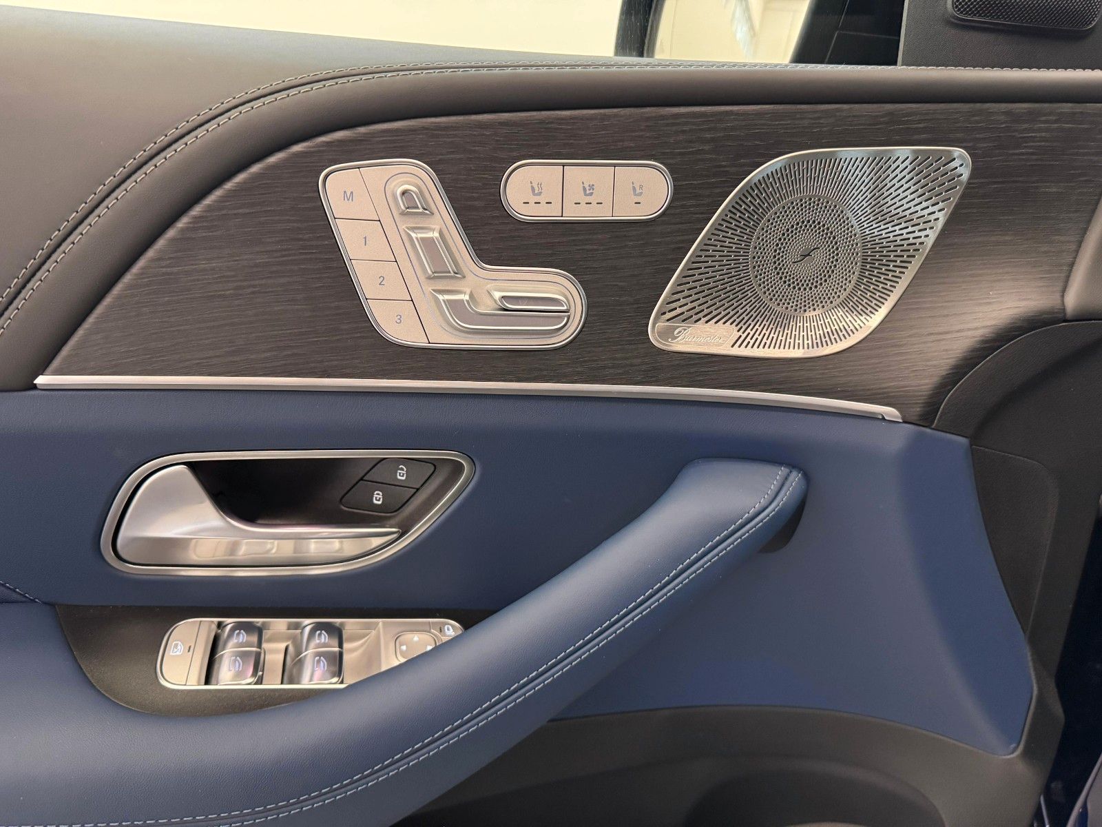 Fahrzeugabbildung Mercedes-Benz GLS 450 d 4Matic DISTR,HUD,PANO,BURM,AIRMATIC,..