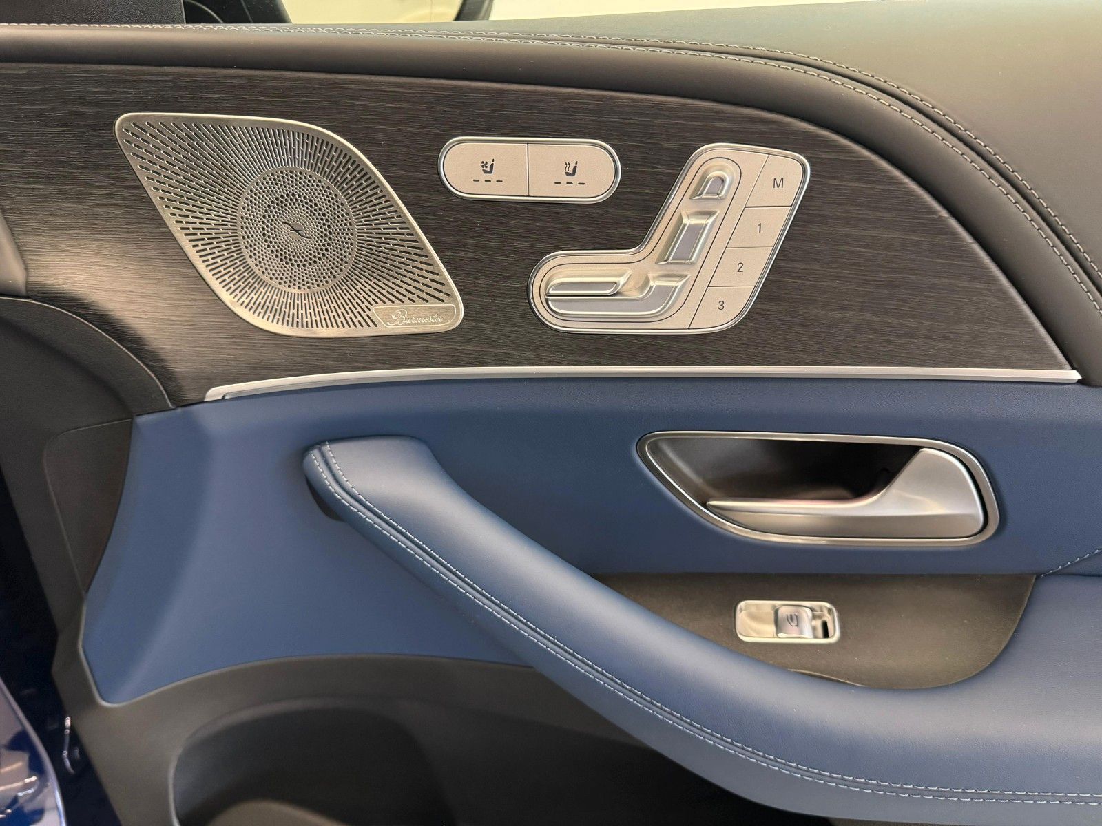 Fahrzeugabbildung Mercedes-Benz GLS 450 d 4Matic DISTR,HUD,PANO,BURM,AIRMATIC,..