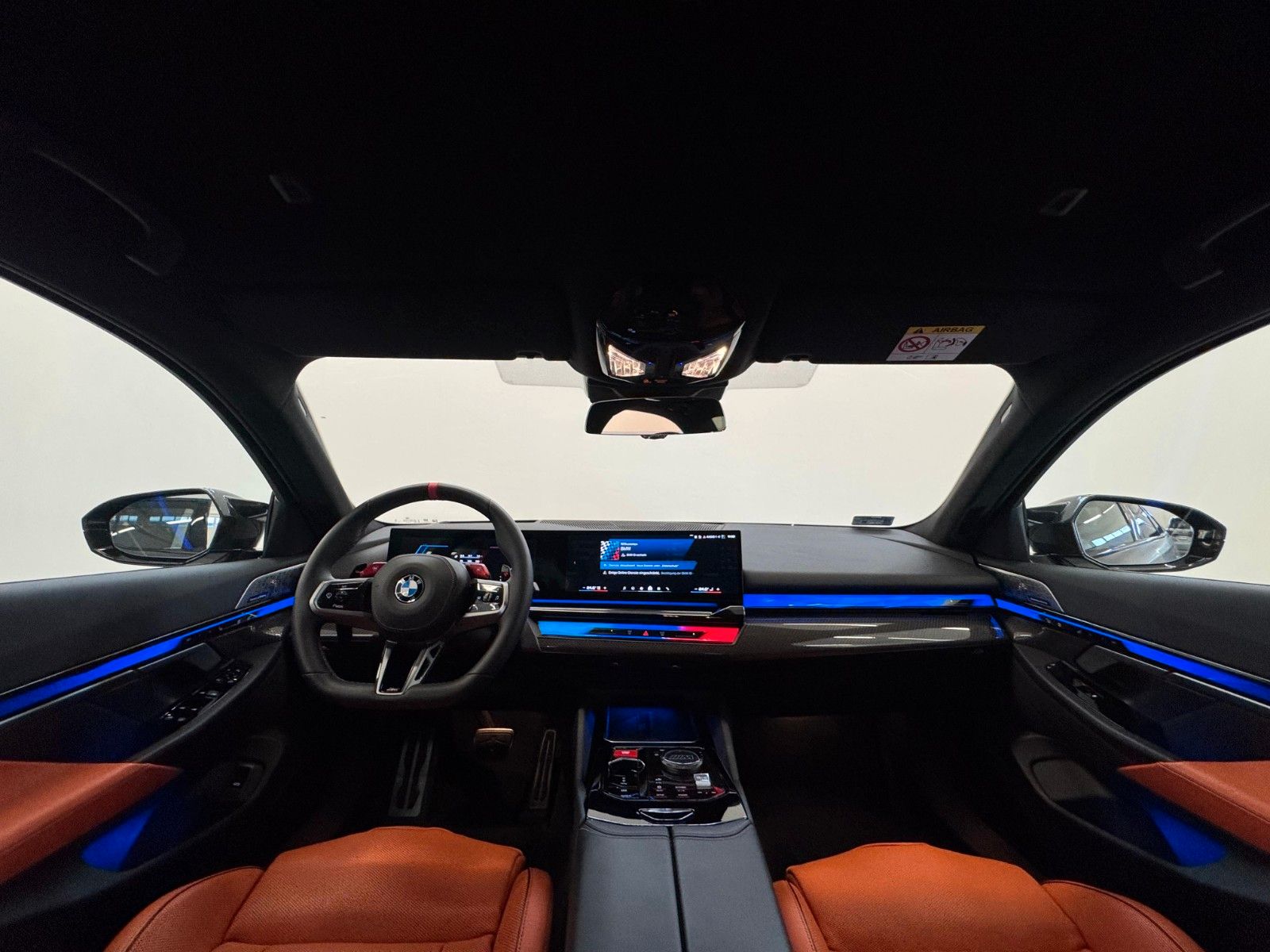 Fahrzeugabbildung BMW M5 Limousine ACC,HUD,B&W,KERAMIK,360,CARBON