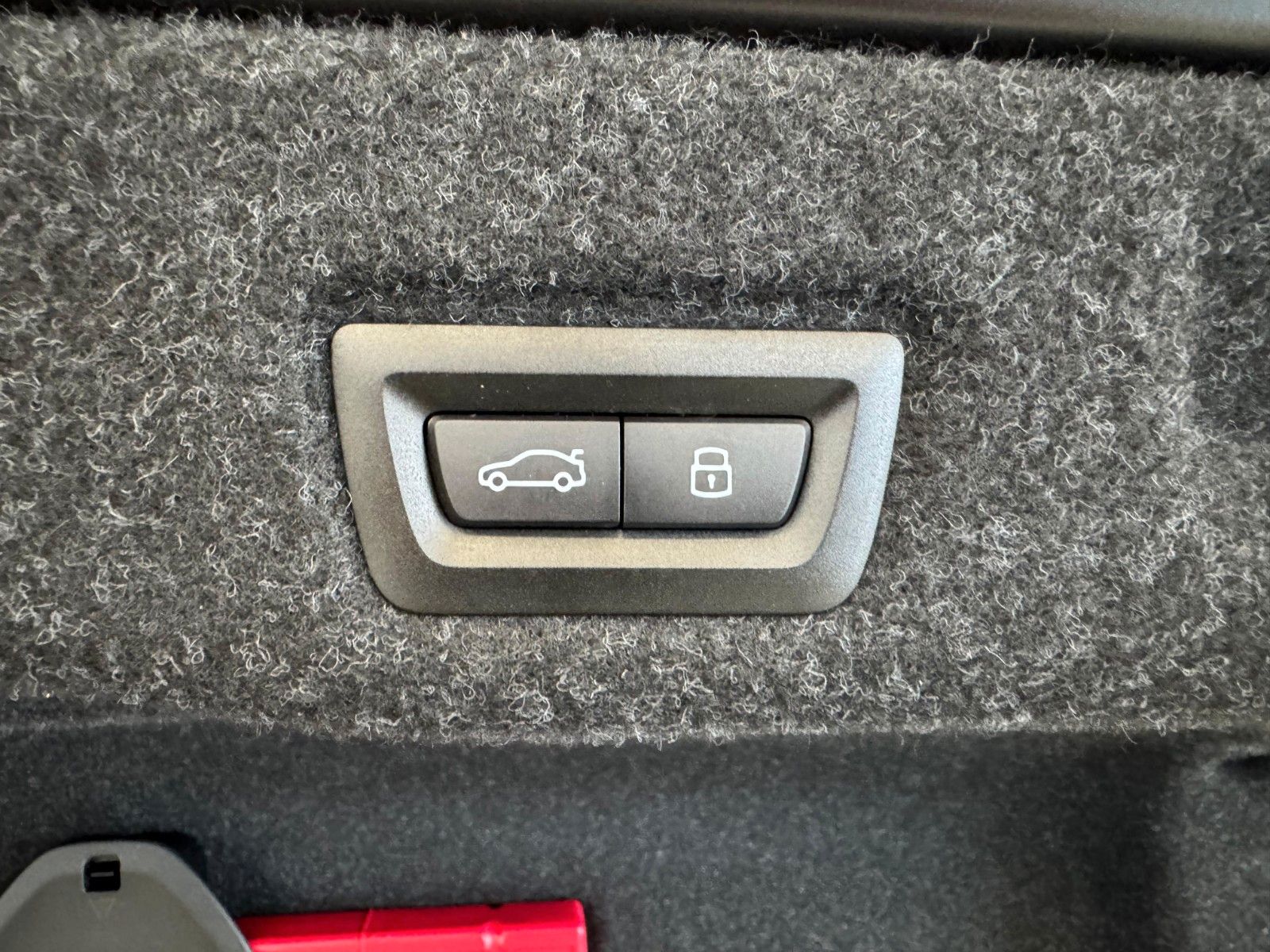 Fahrzeugabbildung BMW M5 Limousine ACC,HUD,B&W,KERAMIK,360,CARBON